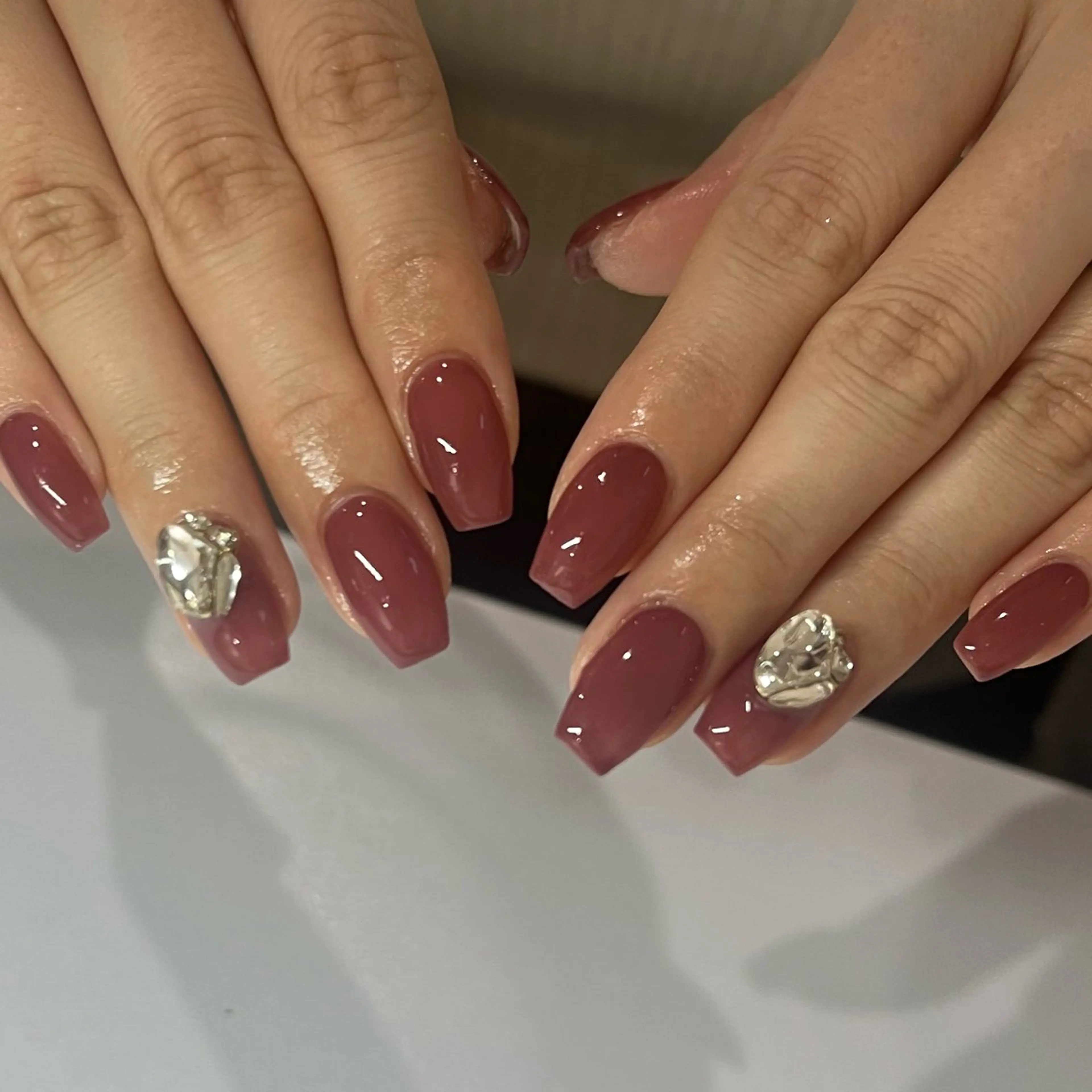 ネイル ワンカラーネイル ハンドネイル 透明感ネイル ｜mahiru.のネイルデザイン