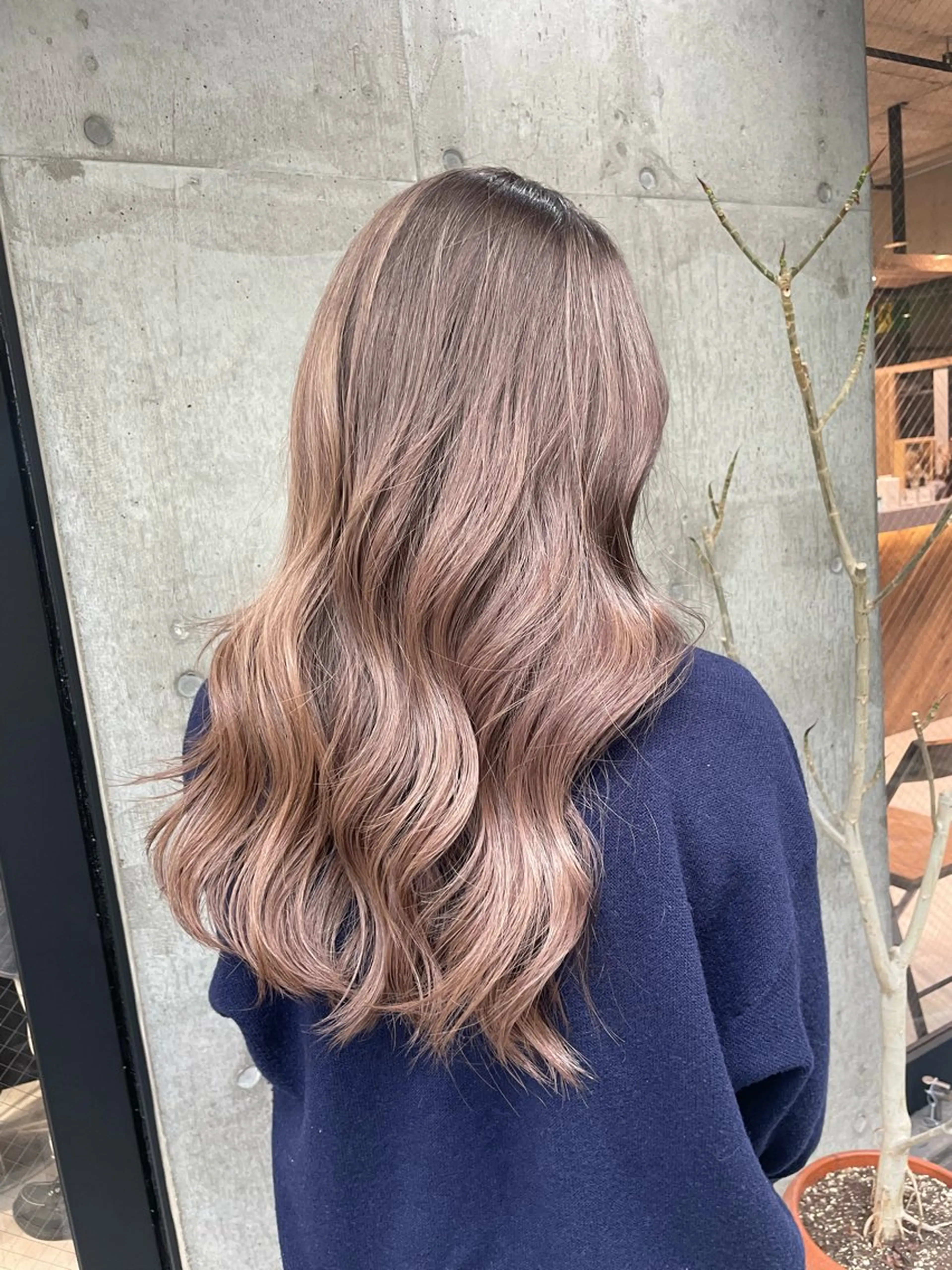 ロング 🫧ハイライトカラー 🫧 𝓜𝓘𝓤のヘアスタイル