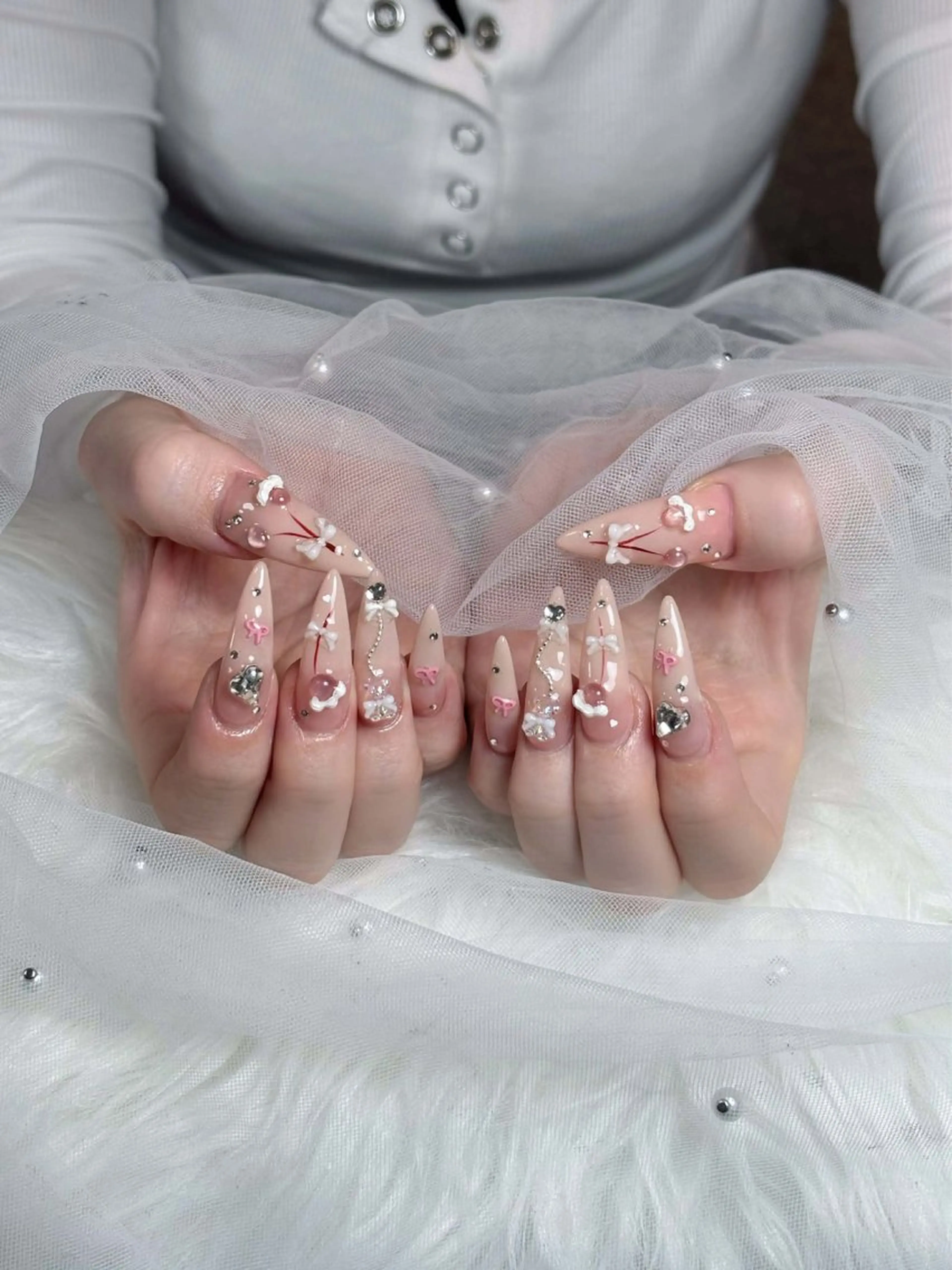 ネイル チークネイル ドット フレンチネイル グラデーション ハート ハンドネイル Julli NailStudioのネイルデザイン