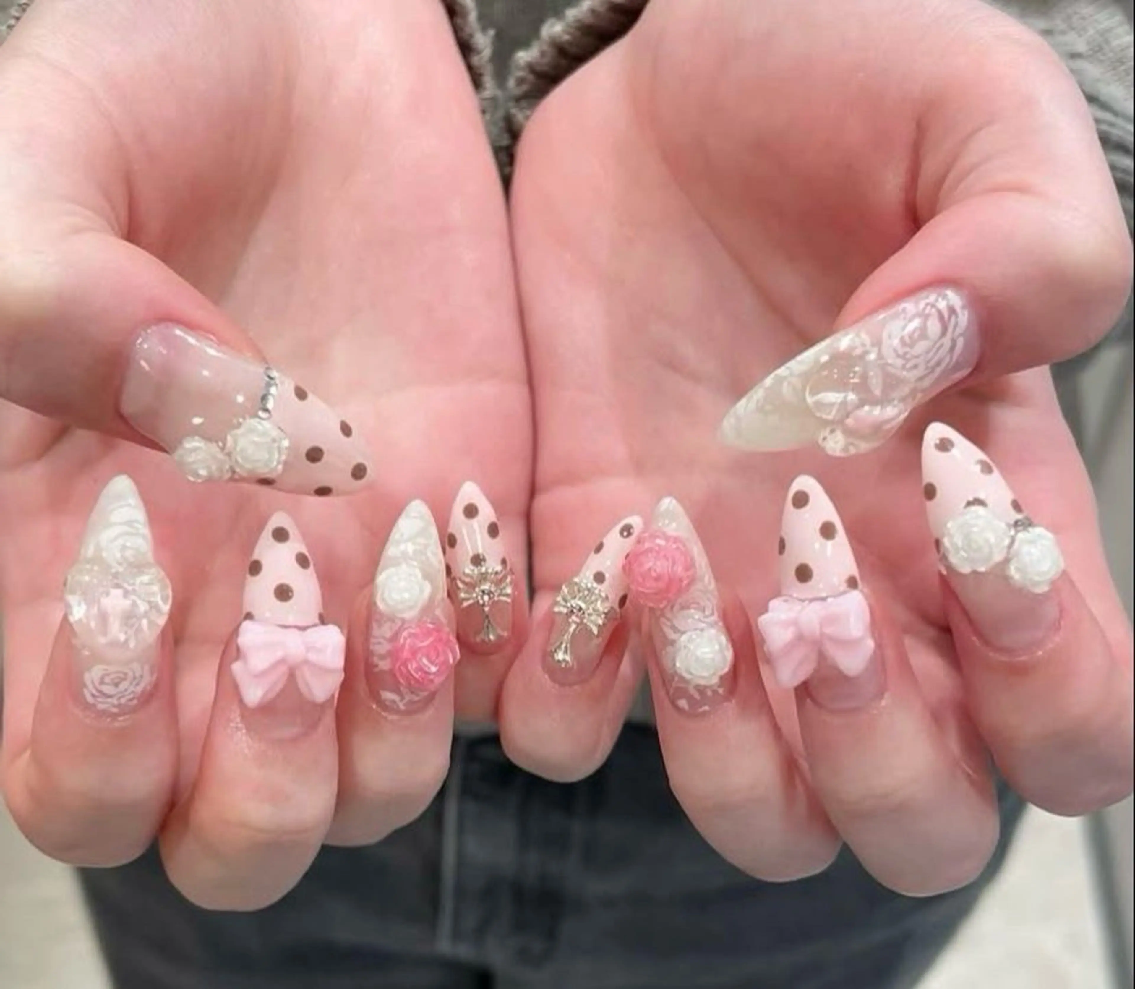 ネイル Lee Nailsのネイルデザイン