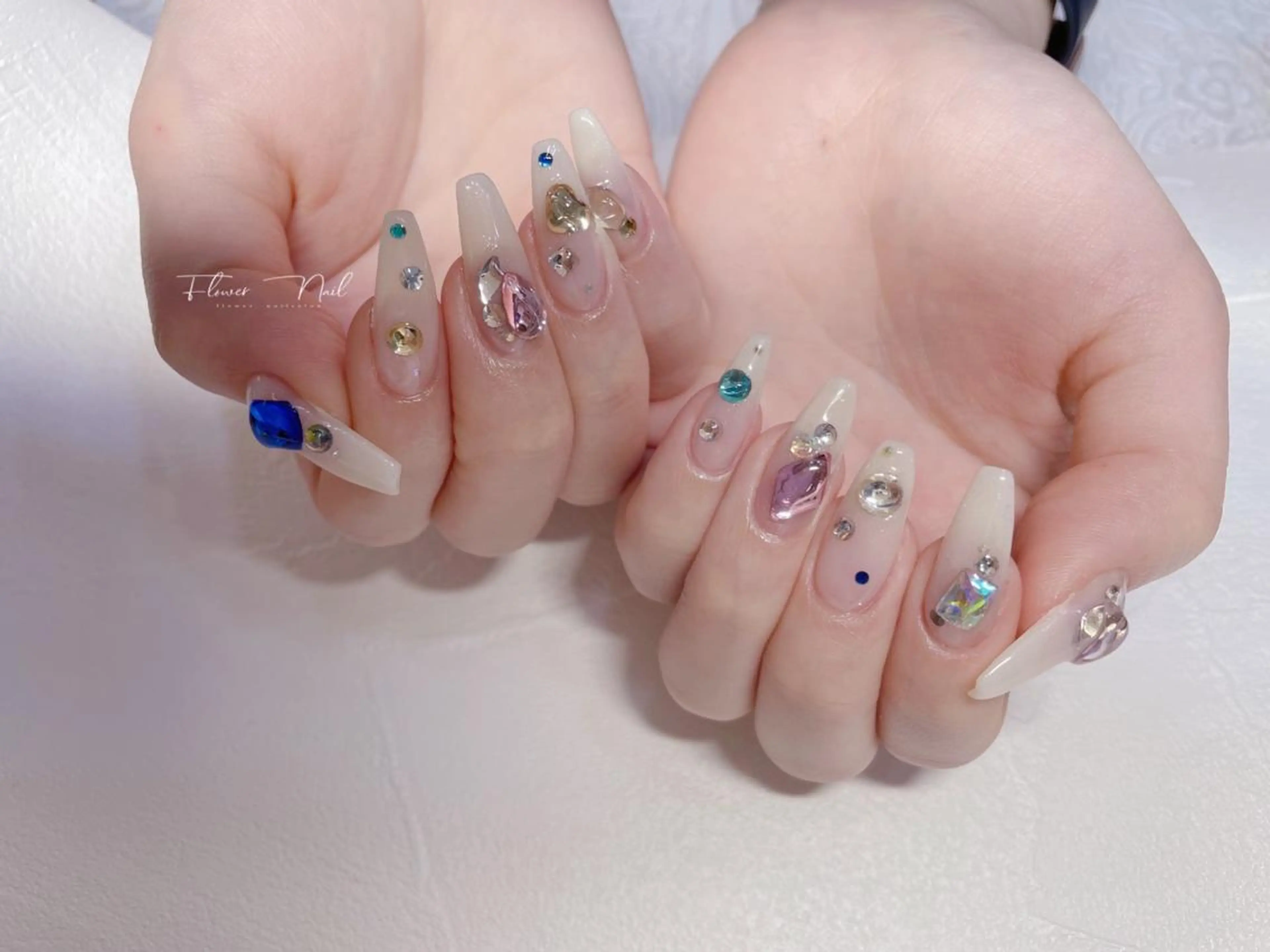 ネイル Flower nailのネイルデザイン