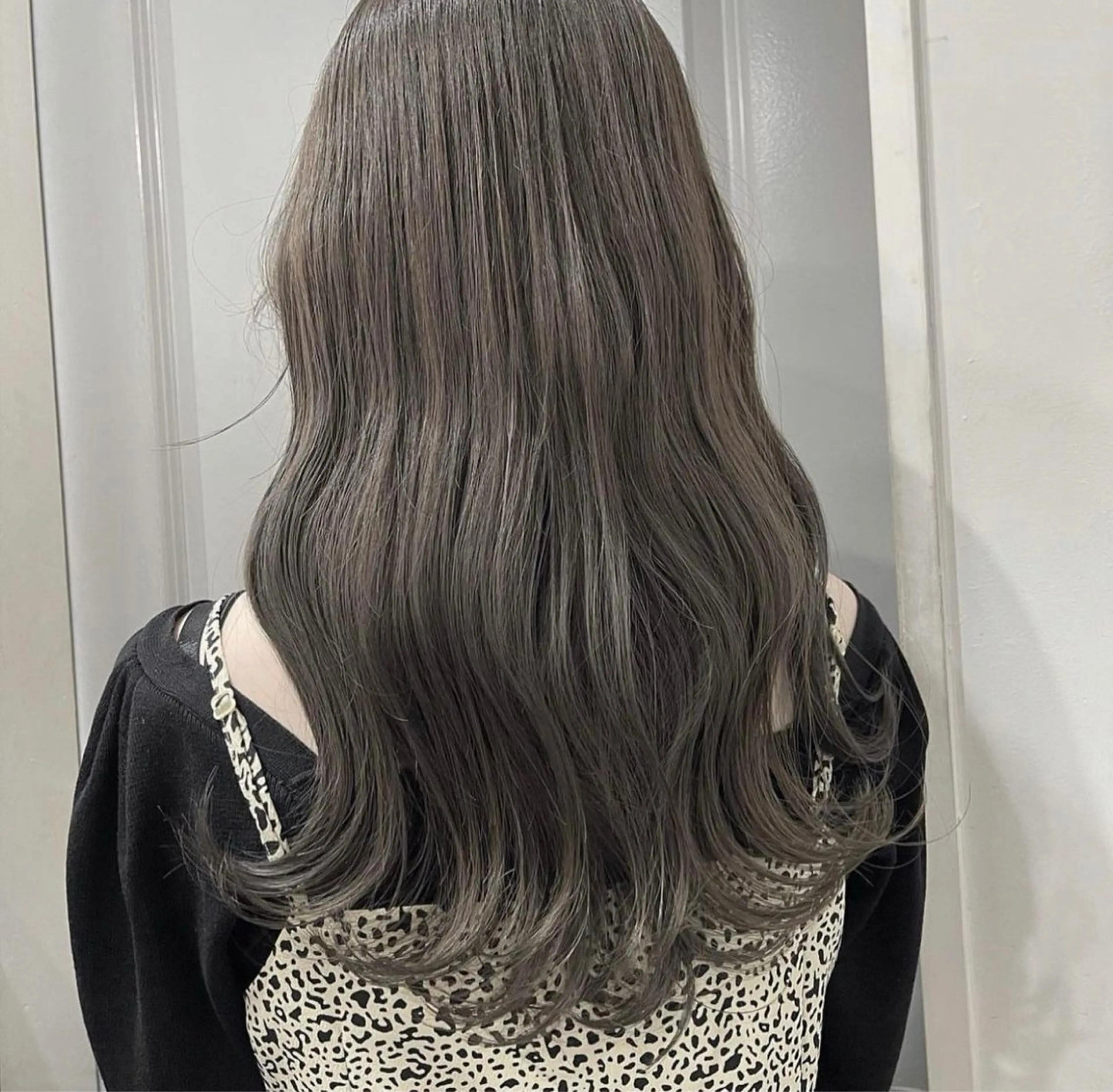 ロング ヘアカラー 【Pia】 セナ/ハイトーンのヘアスタイル