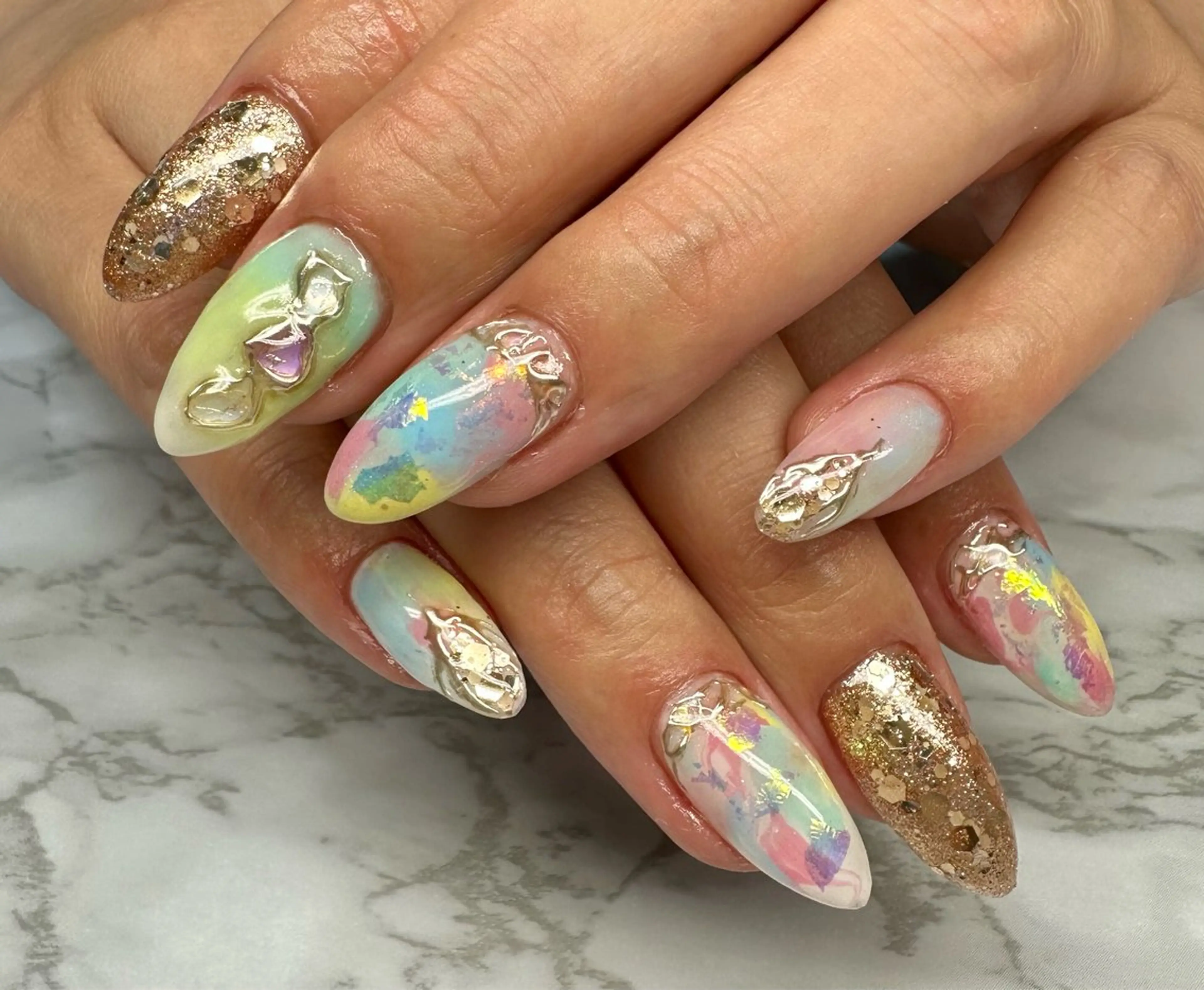 ネイル アートネイル オーロラネイル ミラーネイル ニュアンスネイル M.N_ nailのネイルデザイン