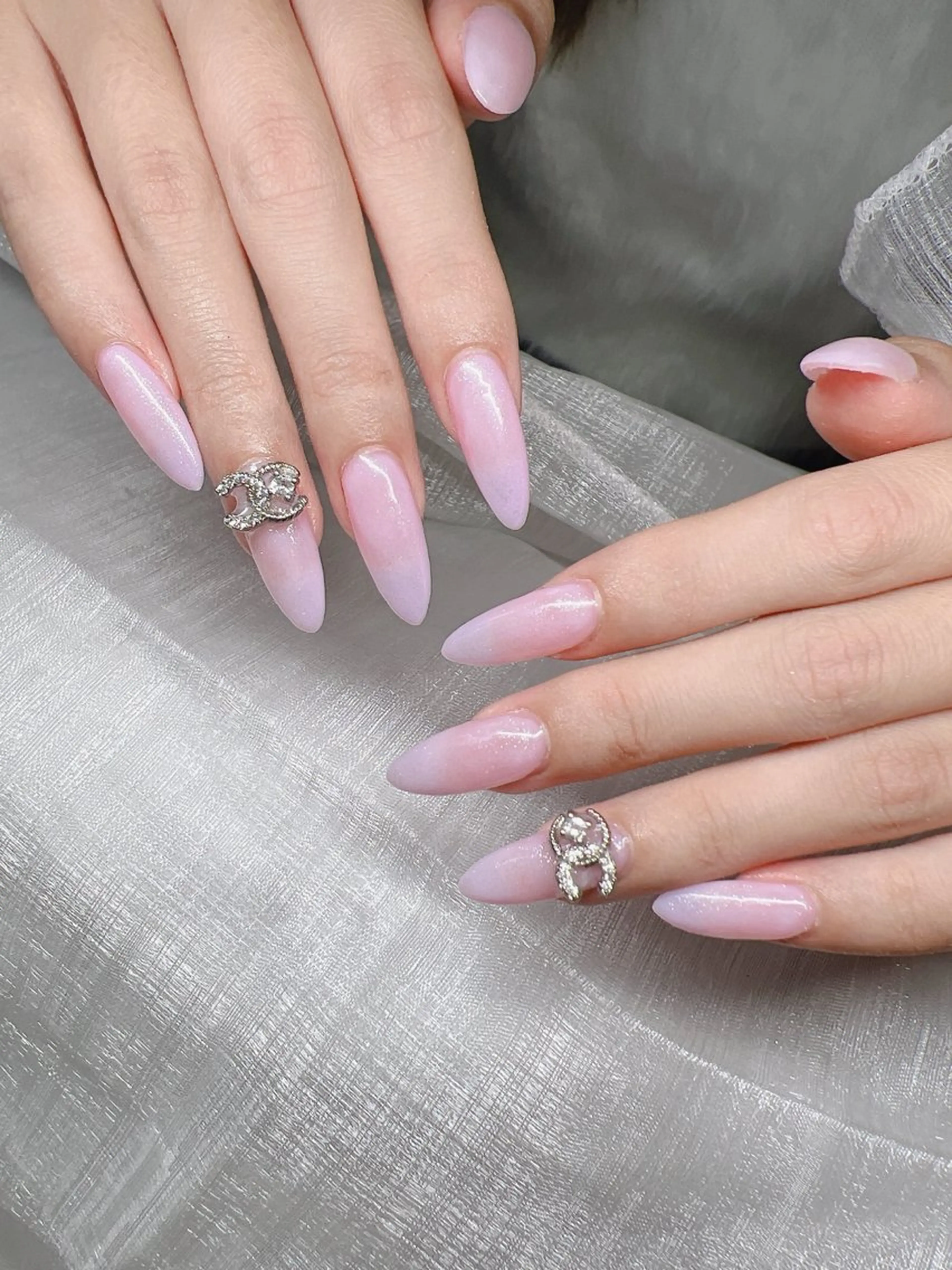 ネイル ハンドネイル Lee Nailsのネイルデザイン