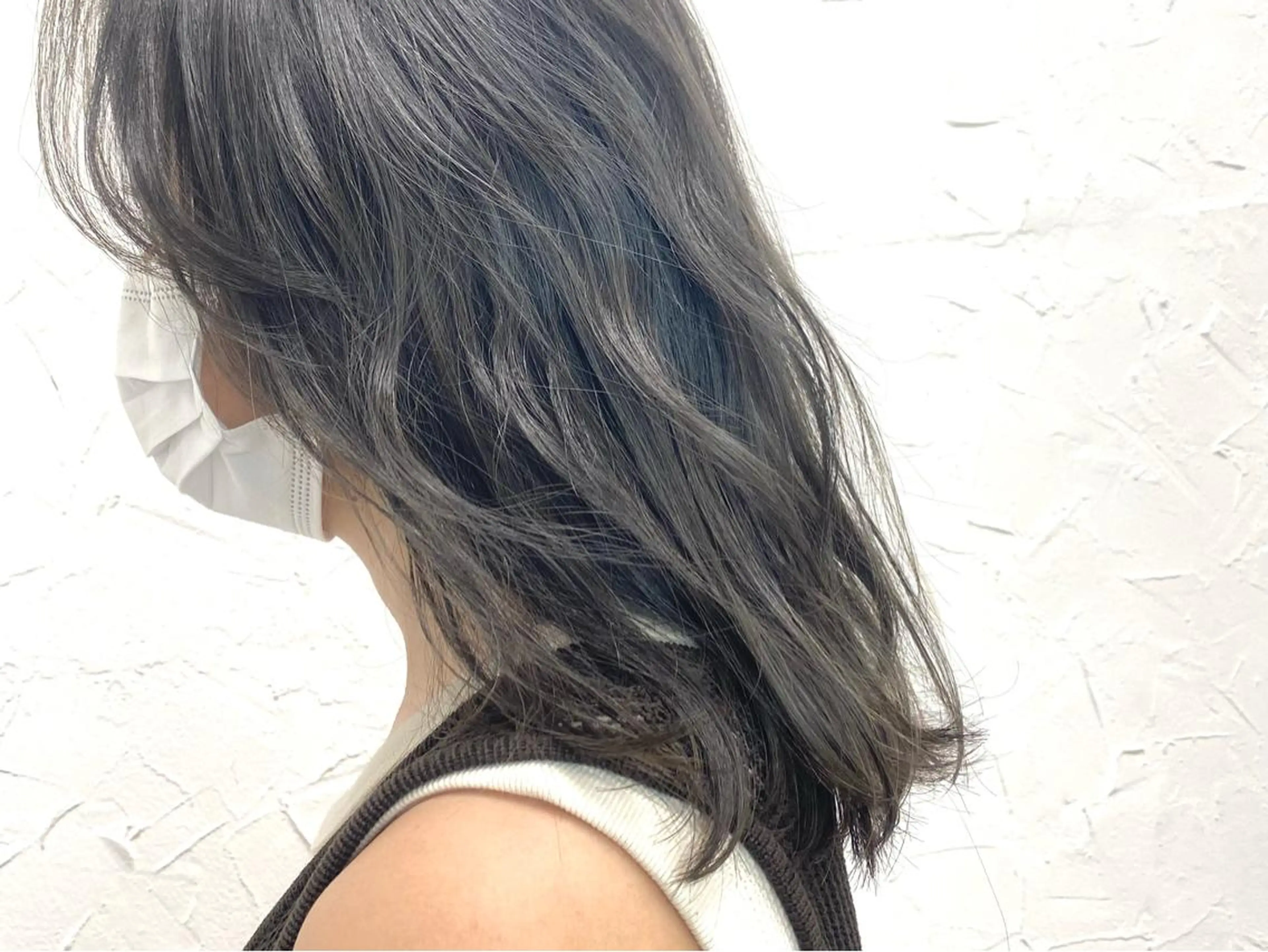 ミディアム カラー バレイヤージュ ミストバング ベージュカラー 黒髪 ブリーチ 脱！黒髪 ダブルカラー【上野】のヘアスタイル