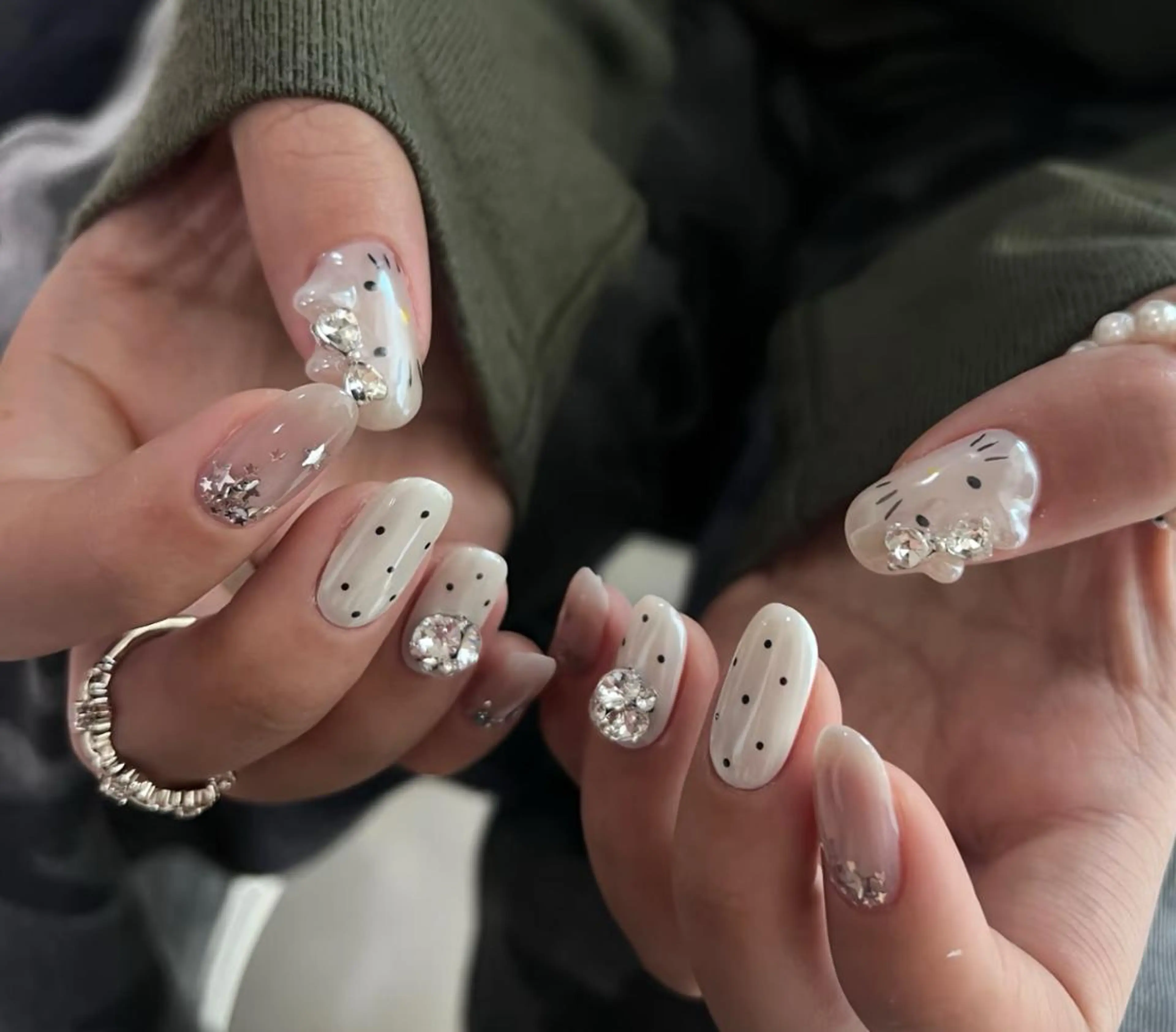 ネイル ハンドネイル 🎀 KiKi_nailのネイルデザイン