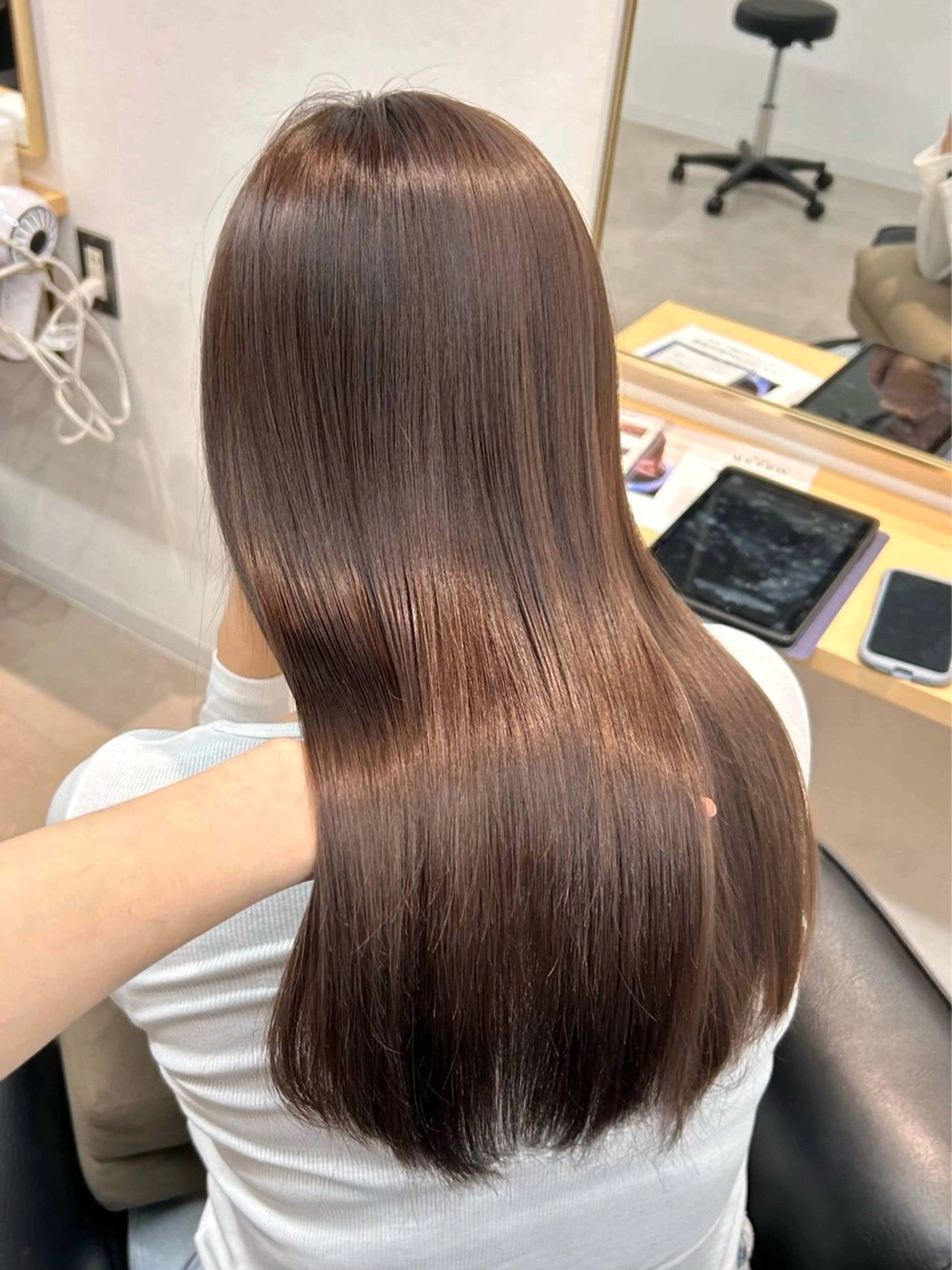 セミロング カラー ブラウンカラー 髪質改善 艶カラー/レイヤー/ ハイトーン/まなみのヘアスタイル