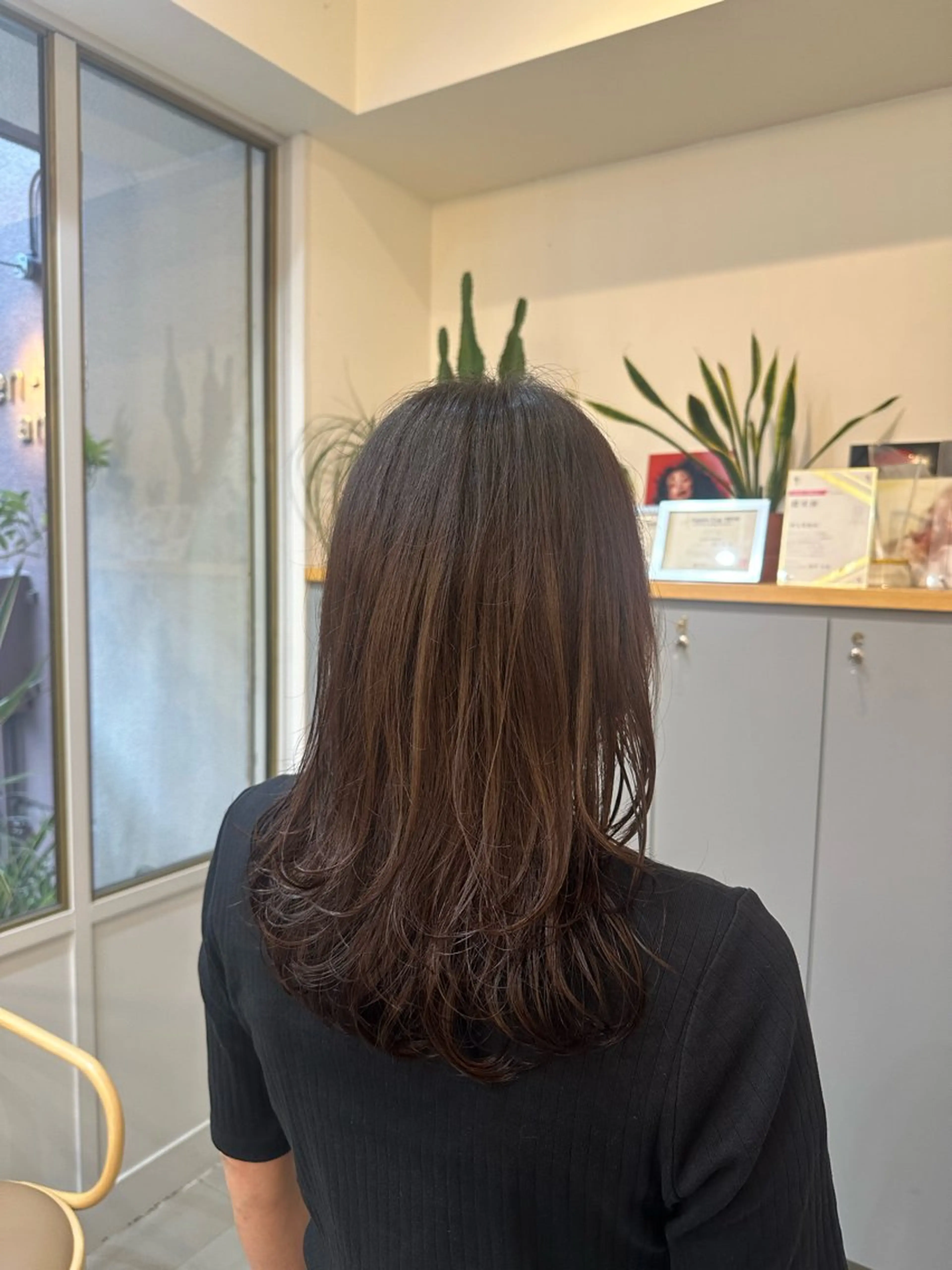 ミディアム 加藤 利奈のヘアスタイル