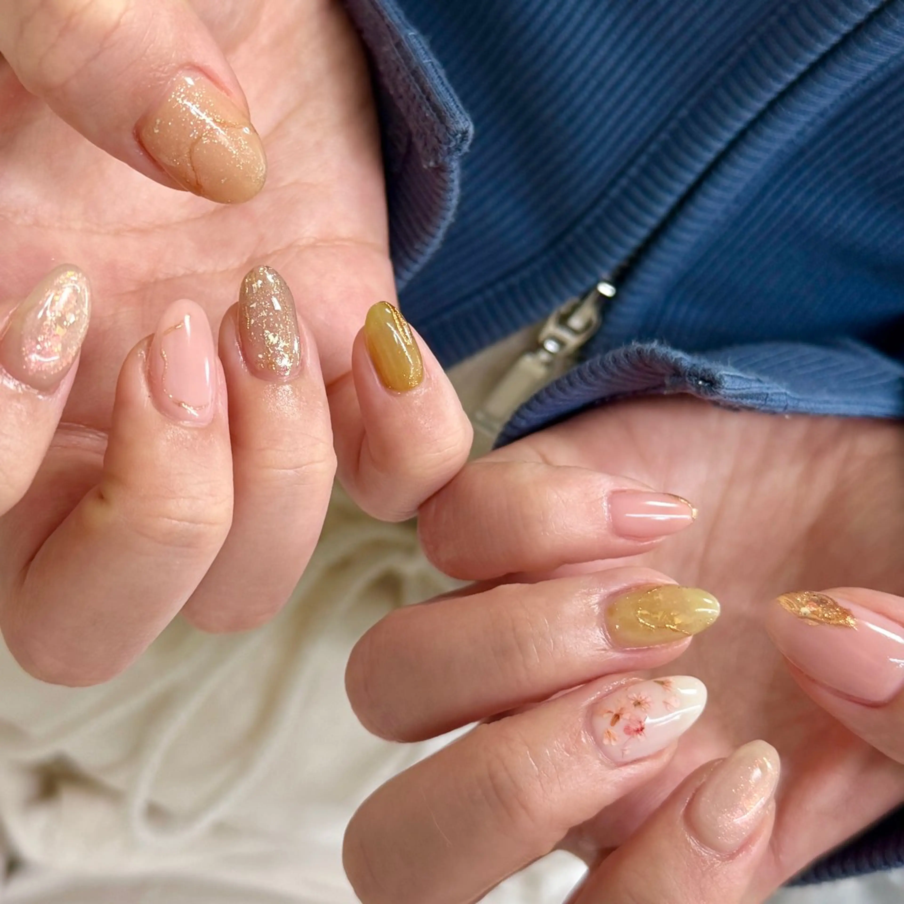 ネイル オーロラネイル フラワーネイル ミラーネイル ピンク ぷっくりネイル ハンドネイル pointillé .ayaのネイルデザイン