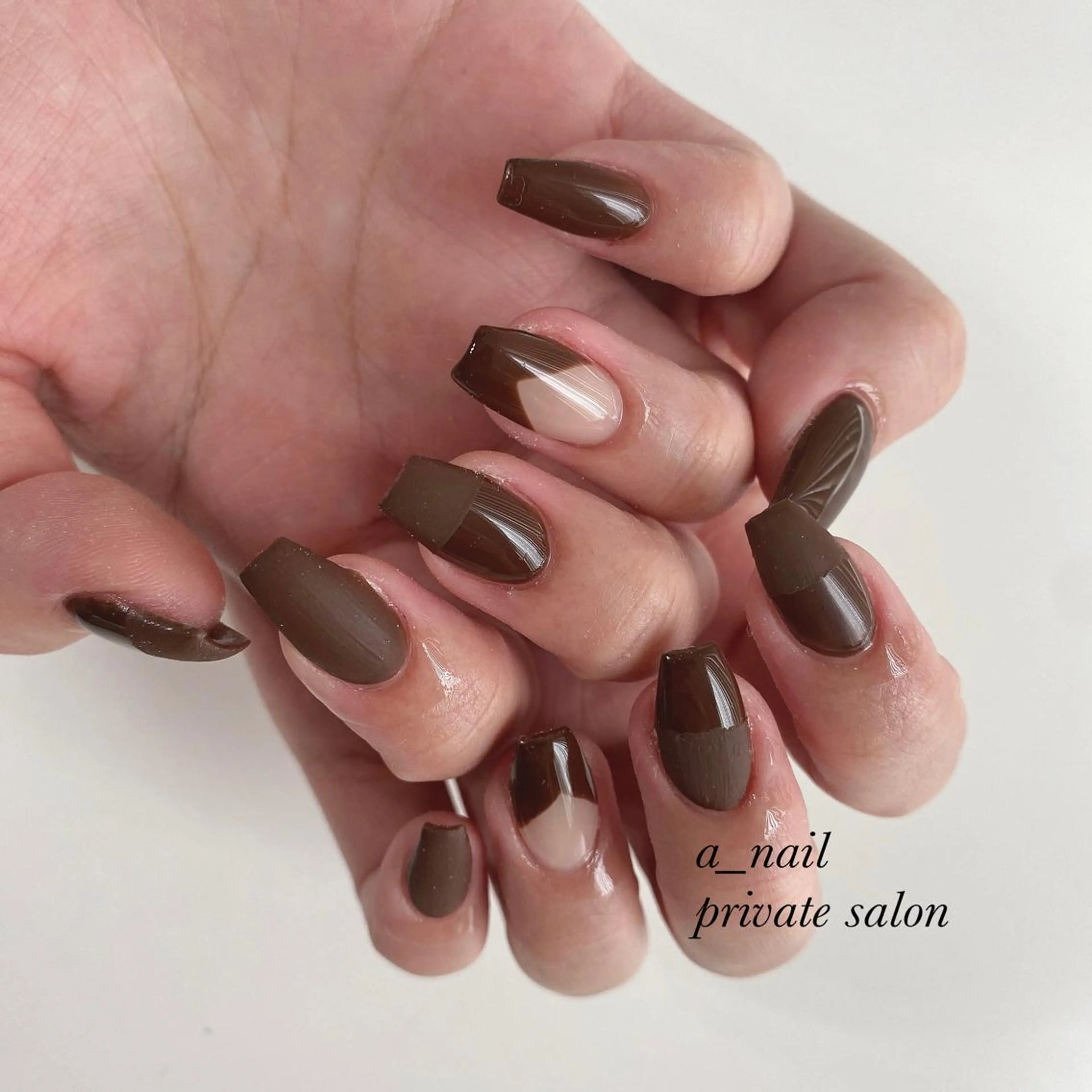 ネイル アニマル柄 フレンチネイル ジェルネイル 氷ネイル・うるうるネイル レース 菅 恵奈のネイルデザイン