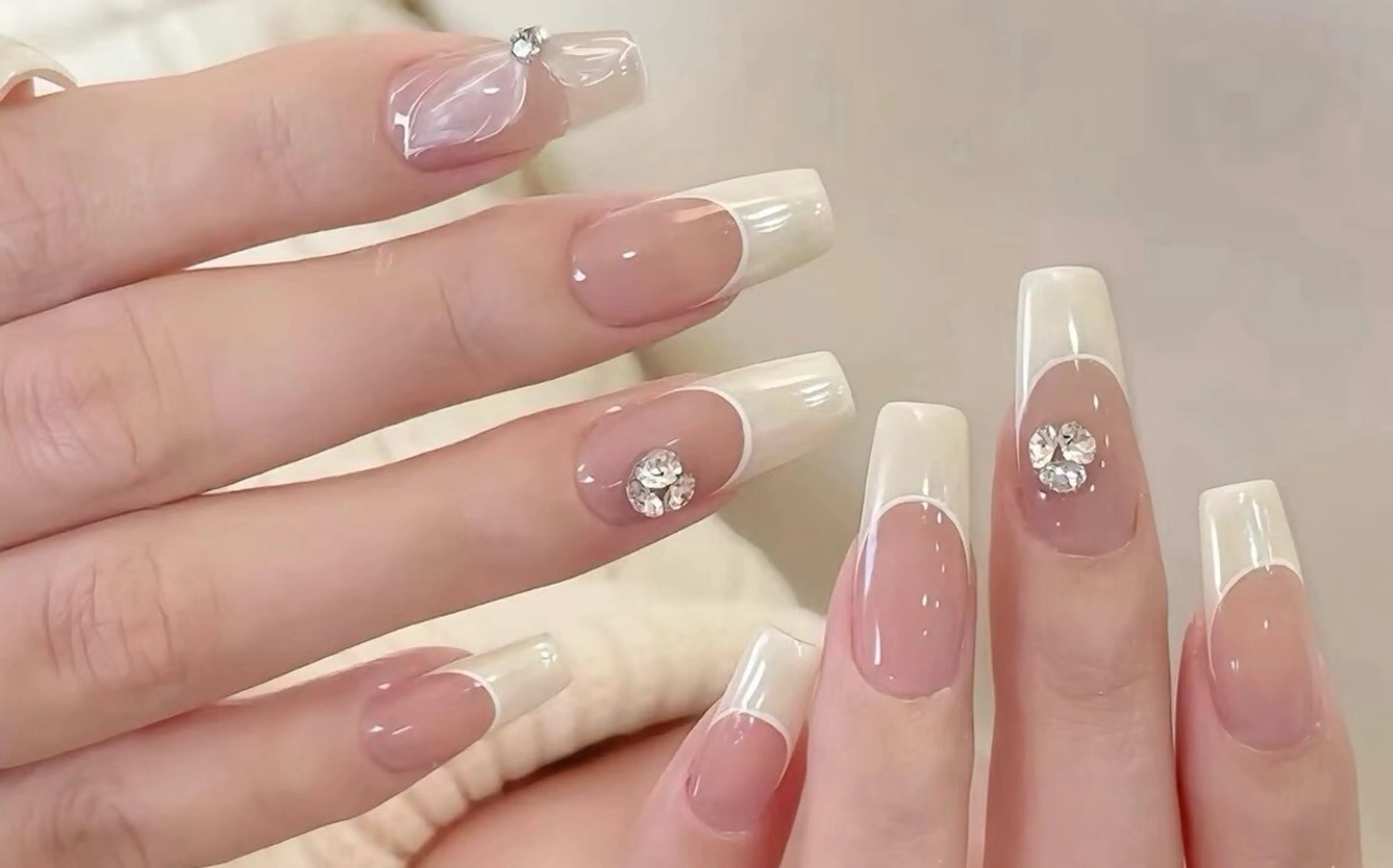 ネイル チークネイル フラワーネイル ガーリー 韓国ネイル マグネットネイル SunNail池袋駅 ワンホンネイルのネイルデザイン