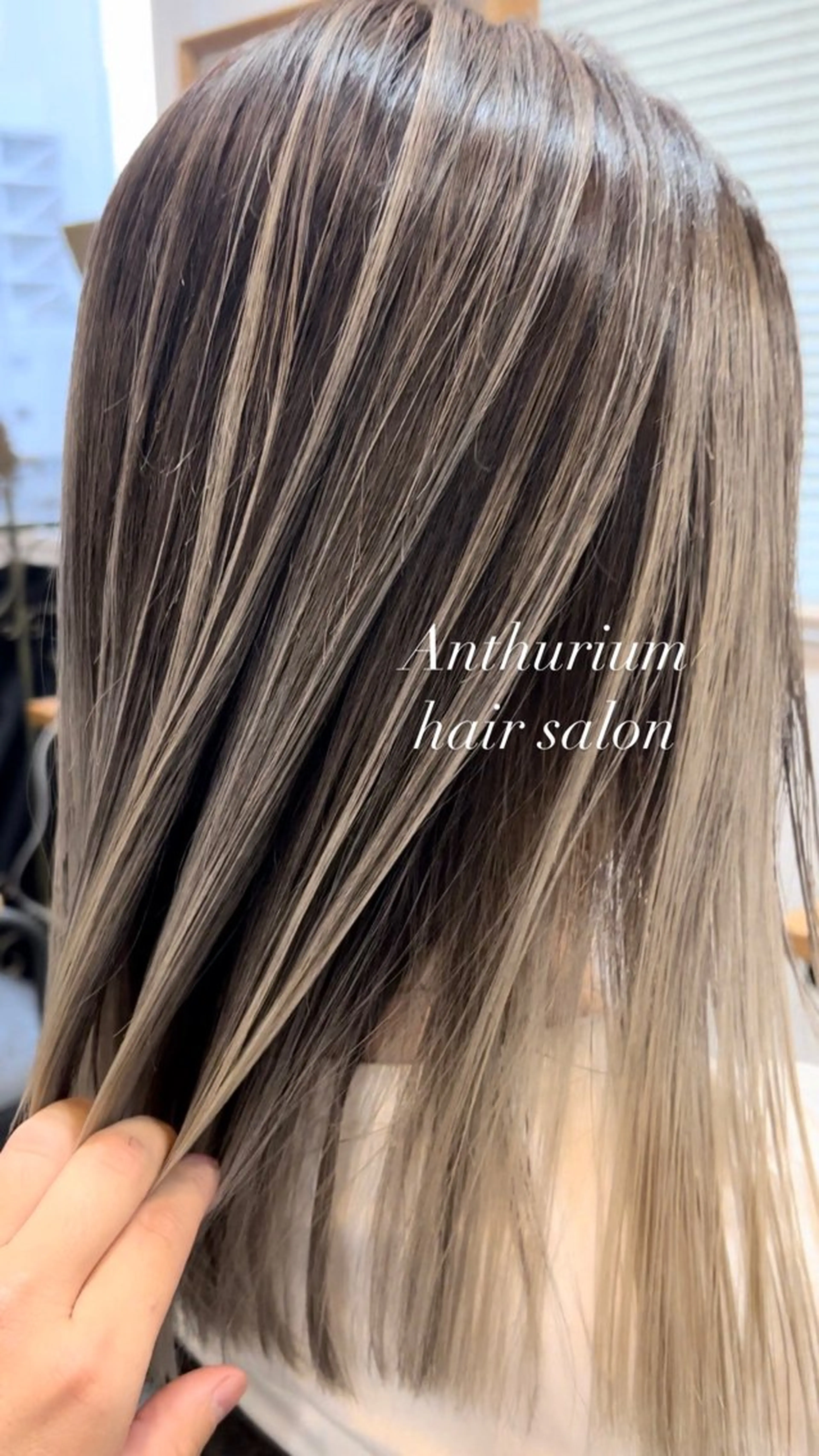 ミディアム カラー Anthurium 吹田💐のヘアスタイル