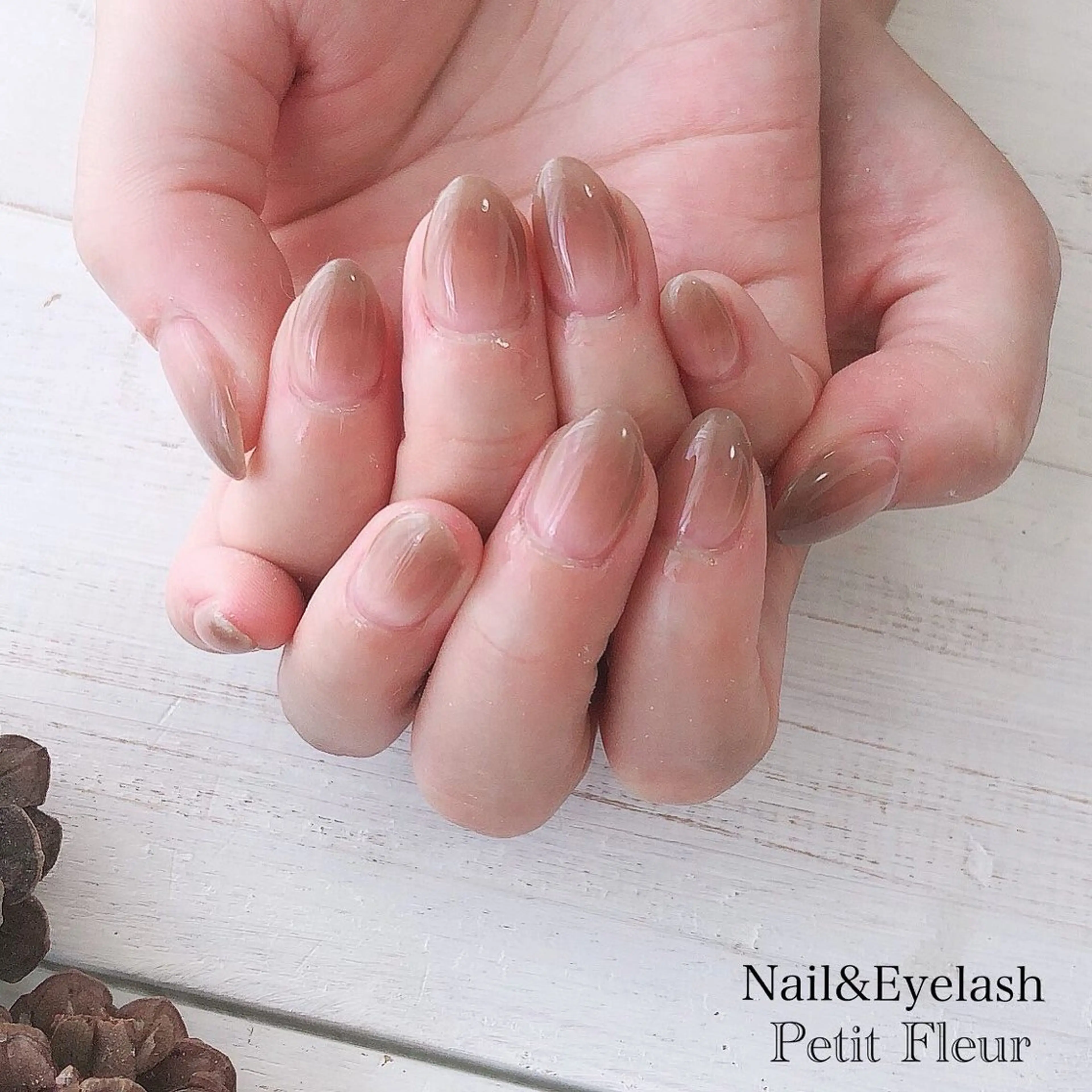 ネイル Petit Fleur所属・青柳 亜梨奈のマツエク・マツパデザイン