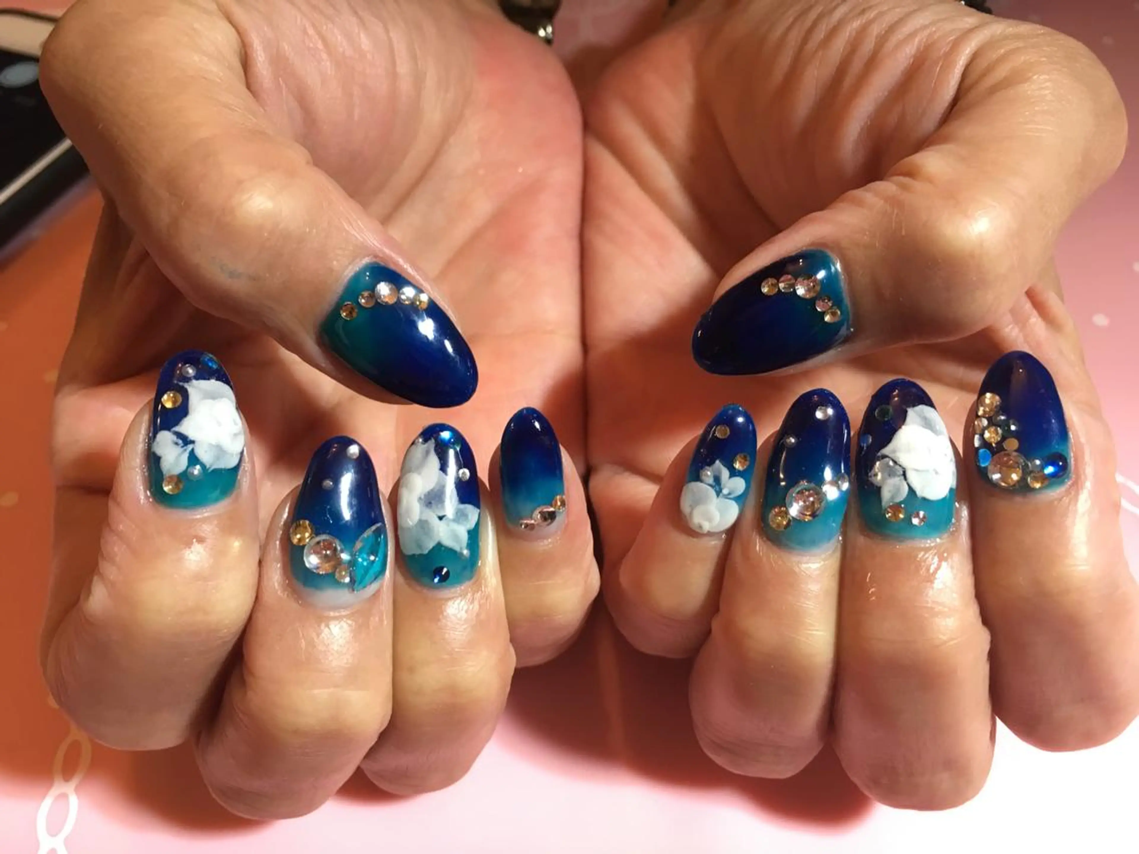 ネイル 古川 里美のネイルデザイン