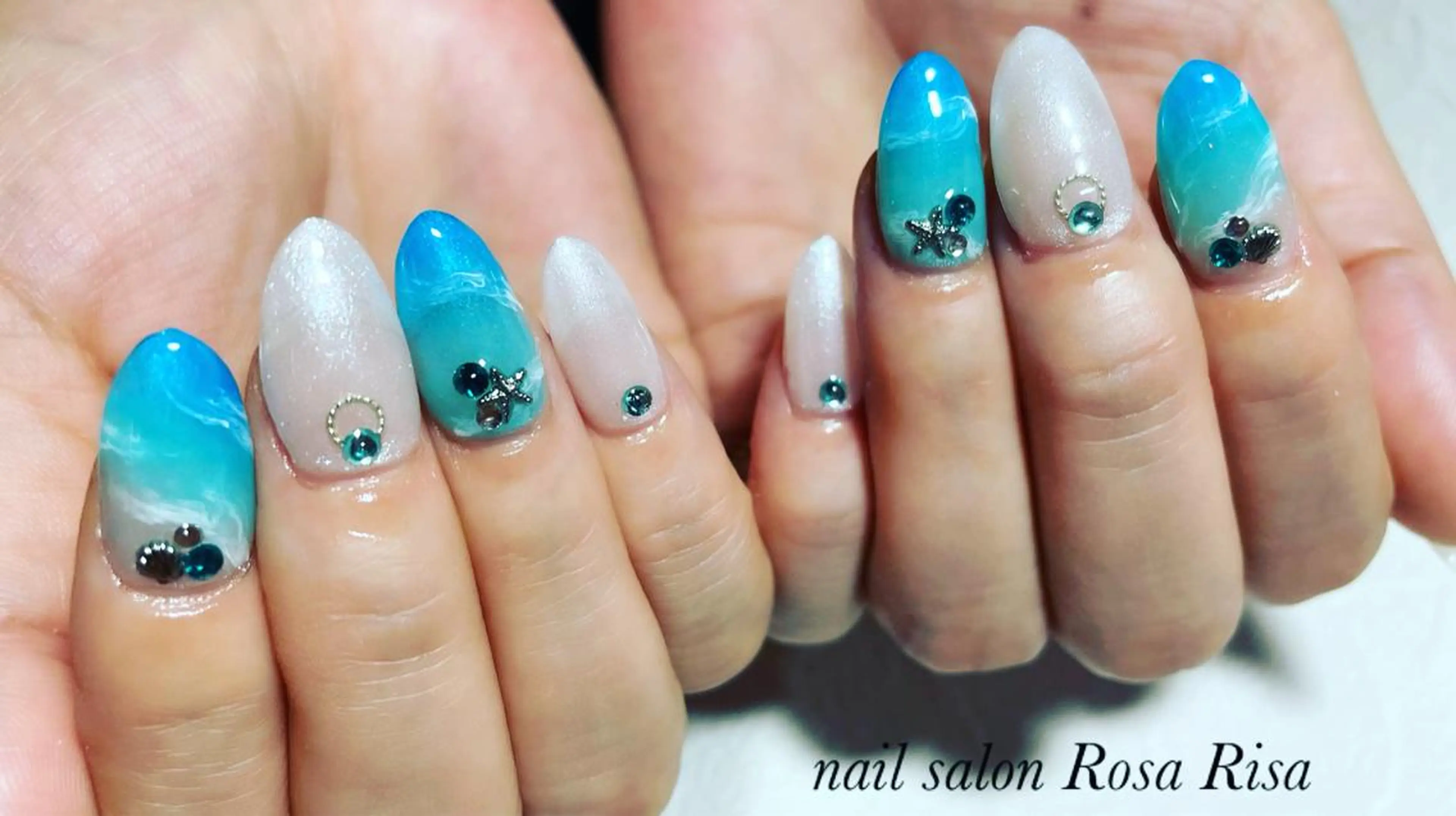 セミロング ネイル ネイルスタジオ シェイクユアハンズのネイルデザイン