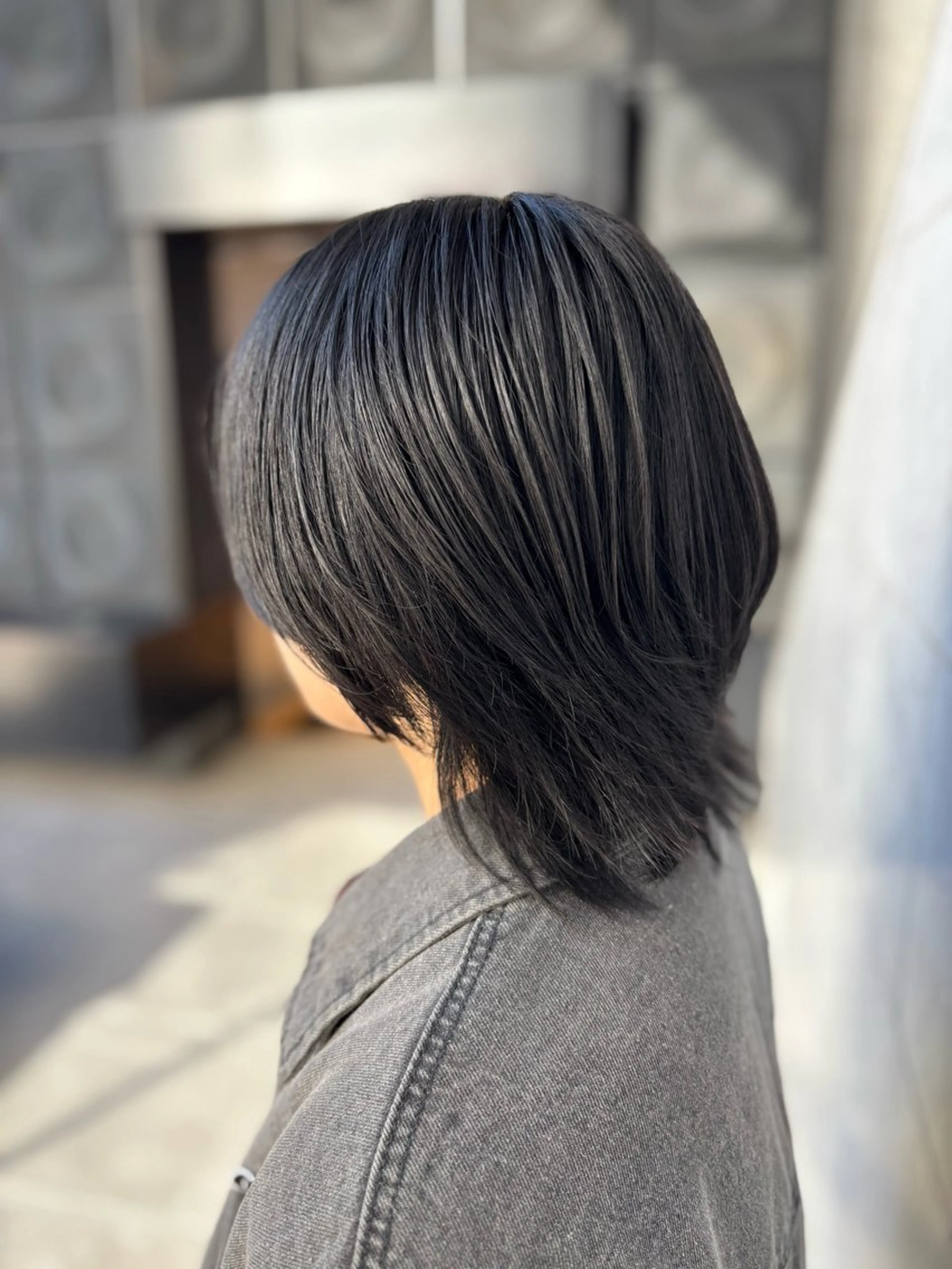 ミディアム メンズ ボブ グレー・オリーブ ソウタのヘアスタイル