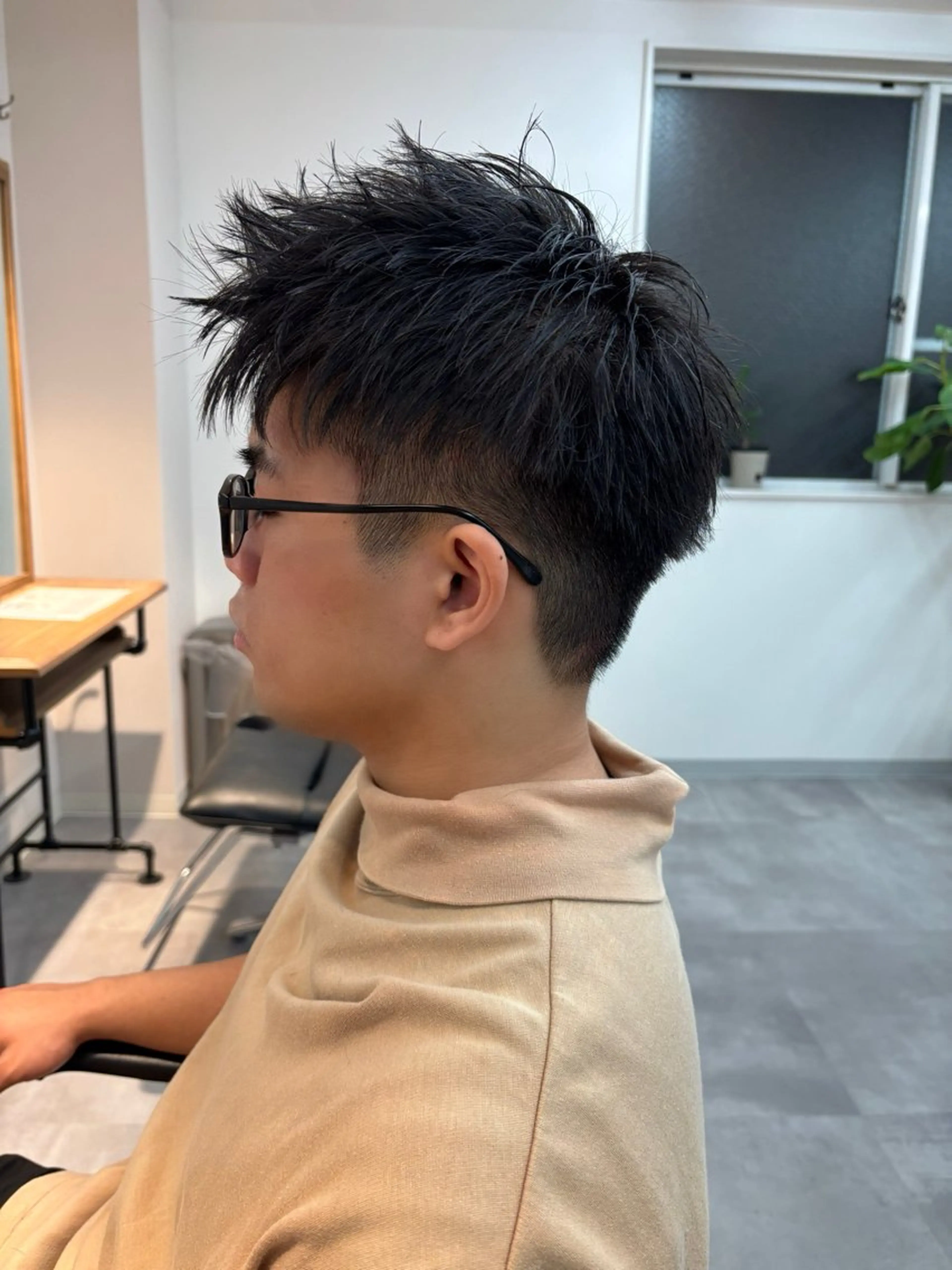 メンズ アップバング ビジネス カット 保立/フェザーパーマ /メンズカット千葉のヘアスタイル