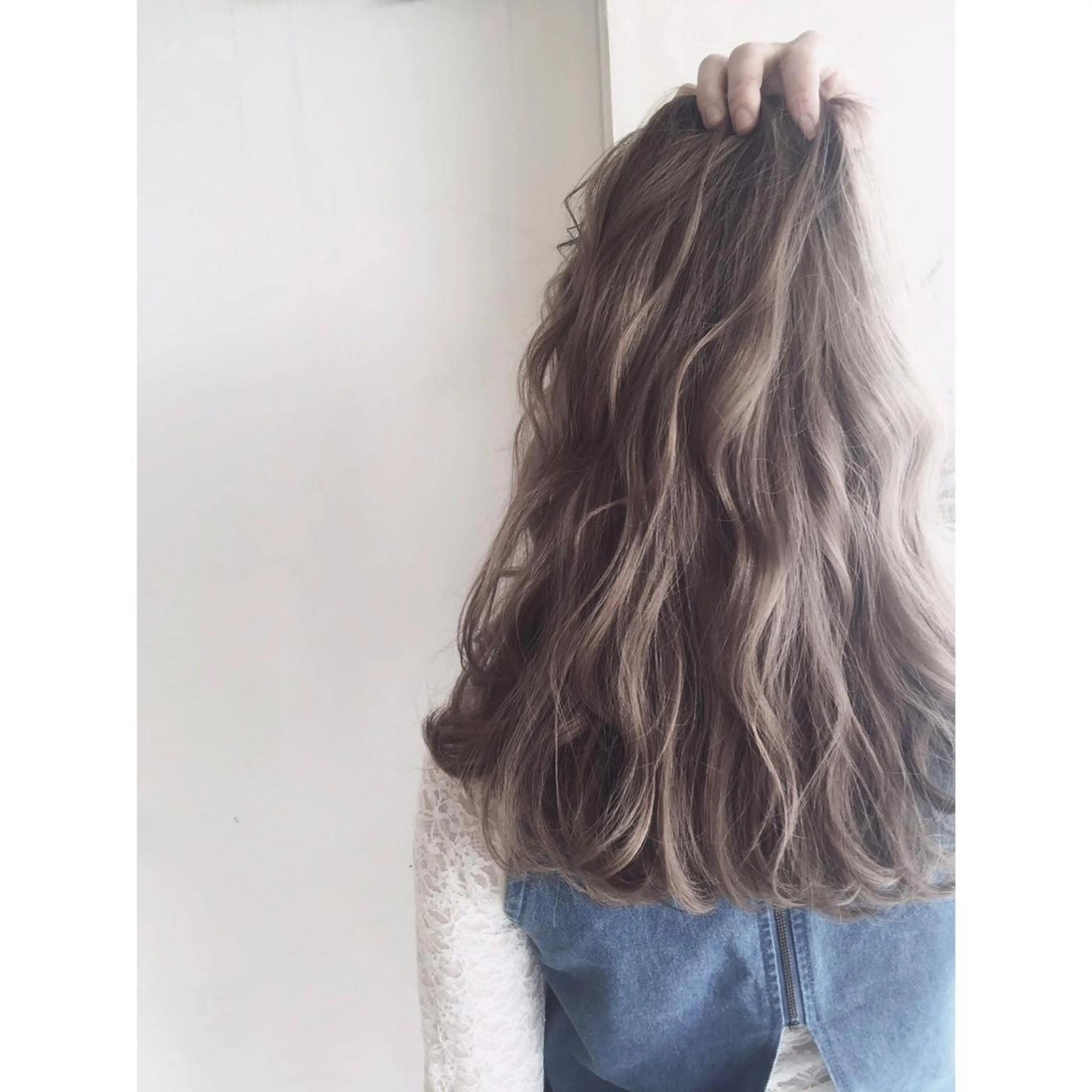 ロング カラー ベージュカラー ハイトーンカラー ハイトーンベージュ 中園 祥吾のヘアスタイル