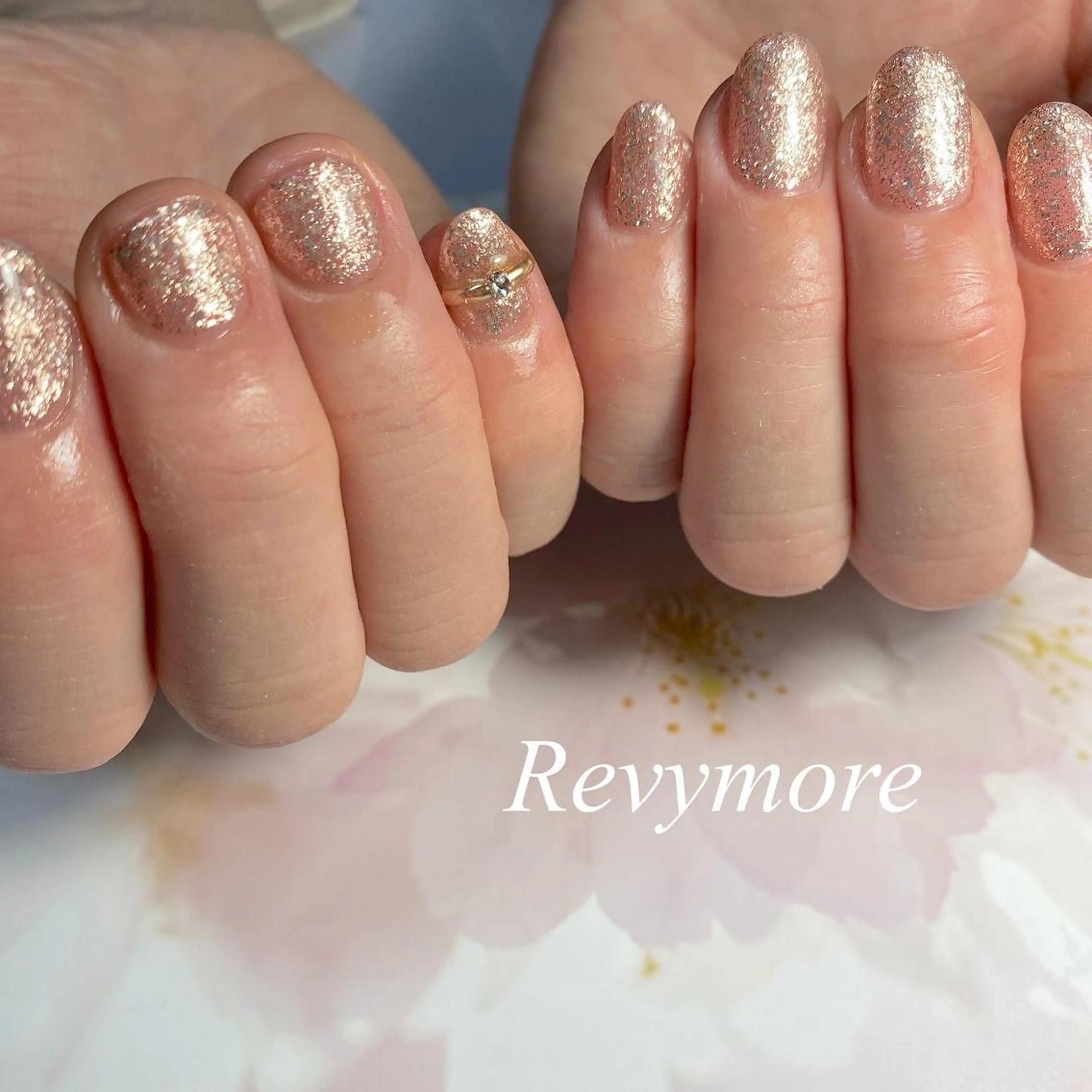 ショート ネイル アートネイル ジェルネイル ニュアンスネイル オフィスネイル シンプルネイル nail salon Revymore所属・nail salon Revymoreのネイルデザイン
