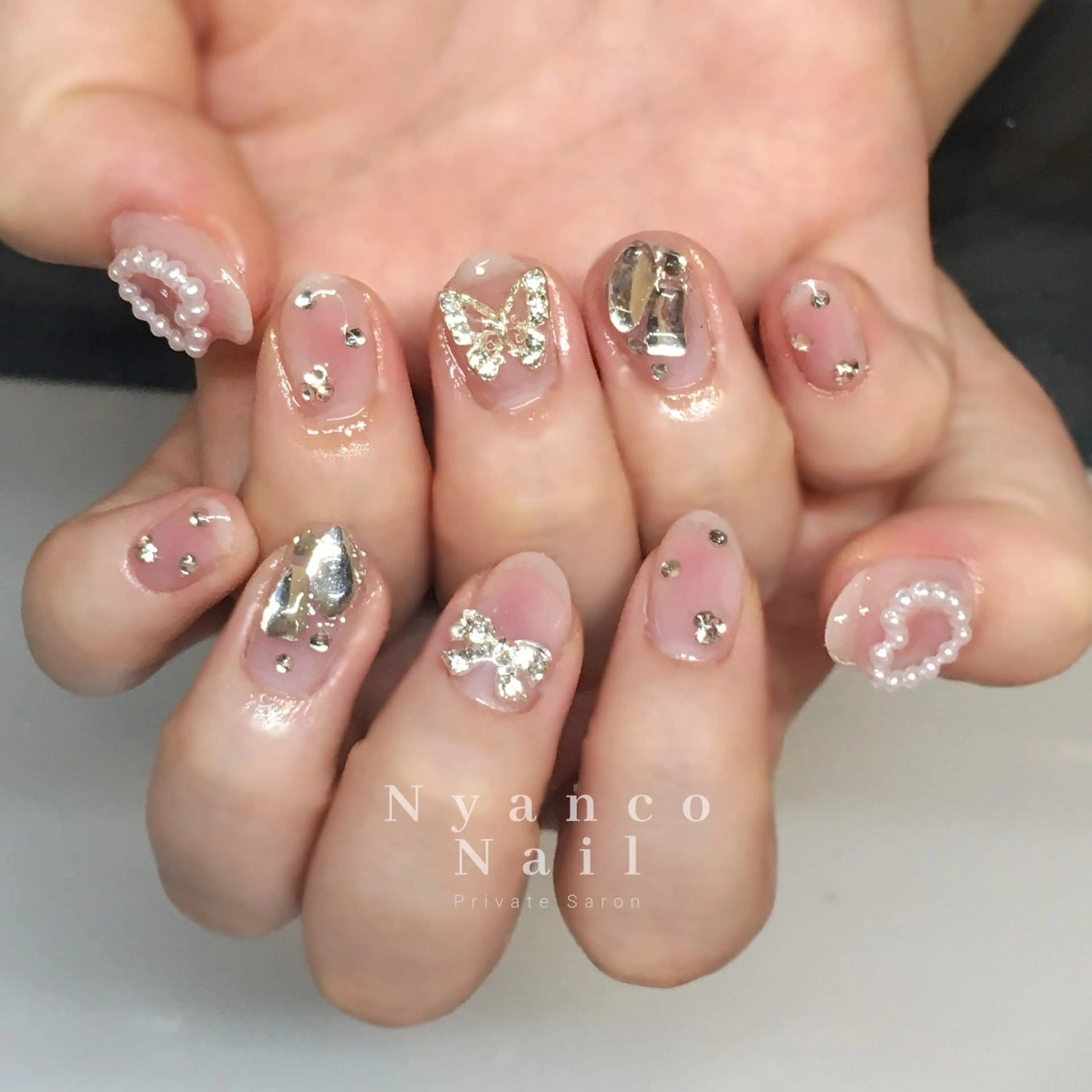 ネイル チークネイル ジェルネイル キラキラネイル ショートネイル ワンホンネイル Nyanco Nailのネイルデザイン