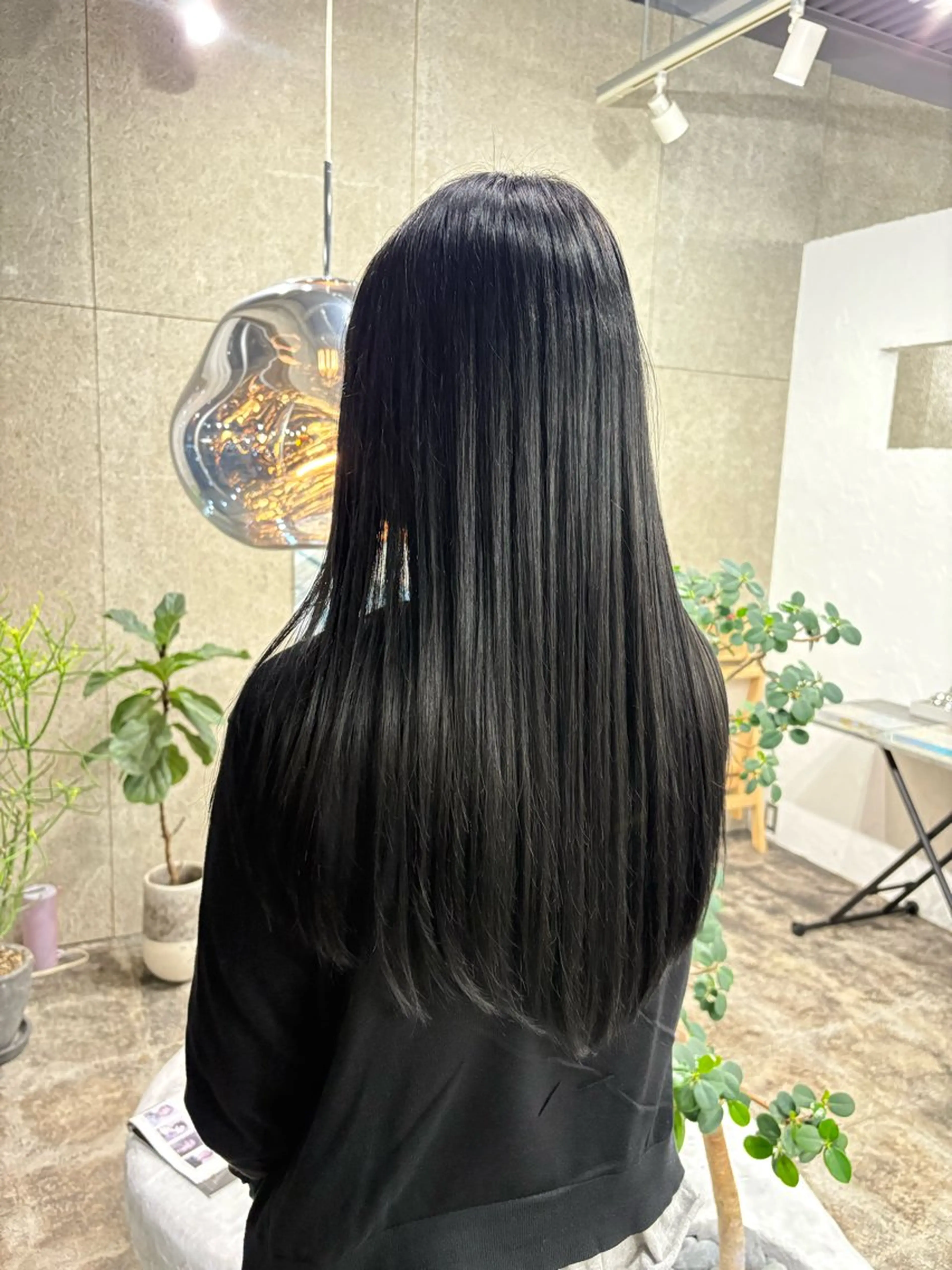 カラー 黒髪 透明感カラー KUBO HADUKIのヘアスタイル