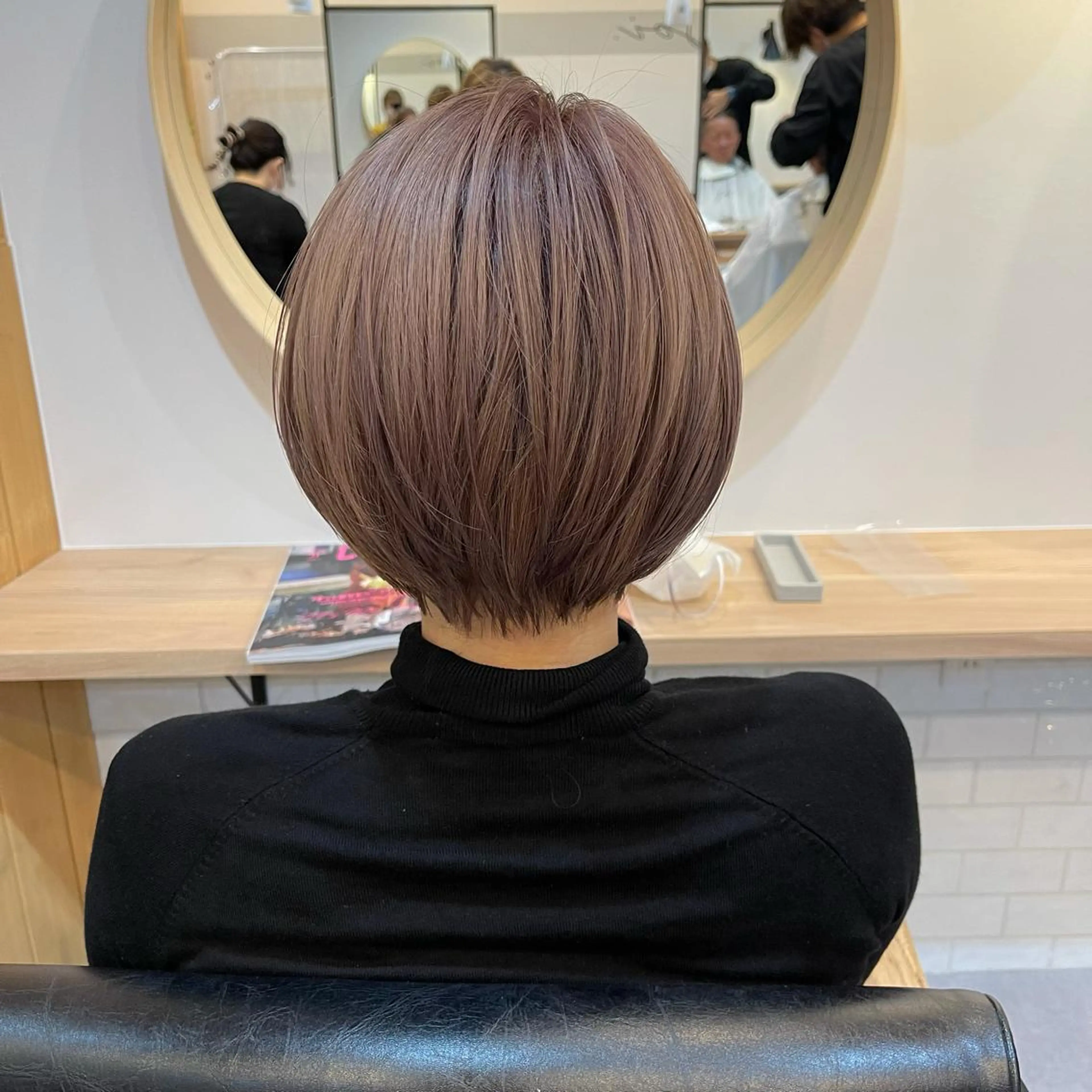 ショート カラー ヘアカラー UMEDA FIGAROのヘアスタイル