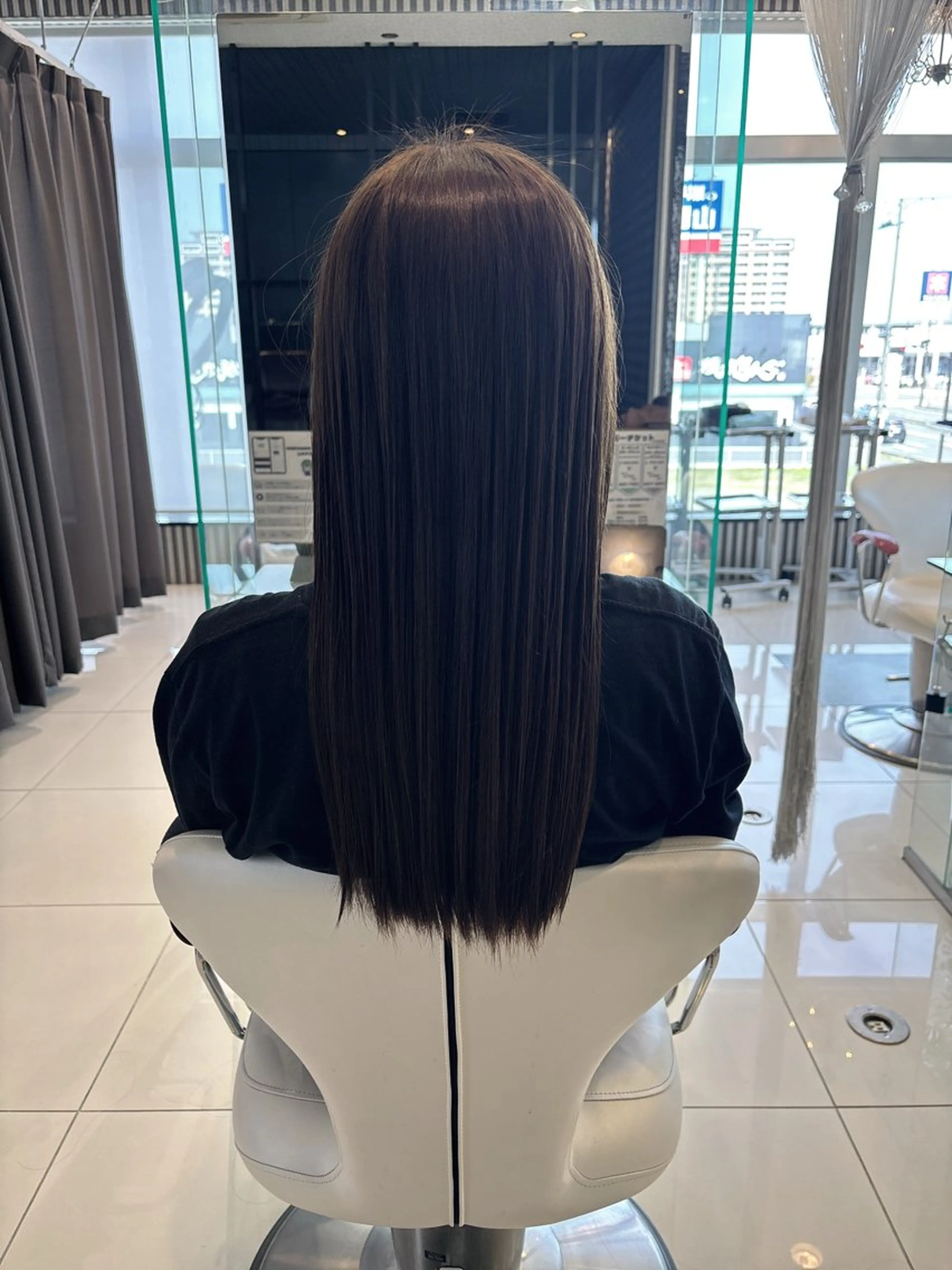 カラー アッシュ オリーブアッシュ 駒ケ嶺 梓のヘアスタイル