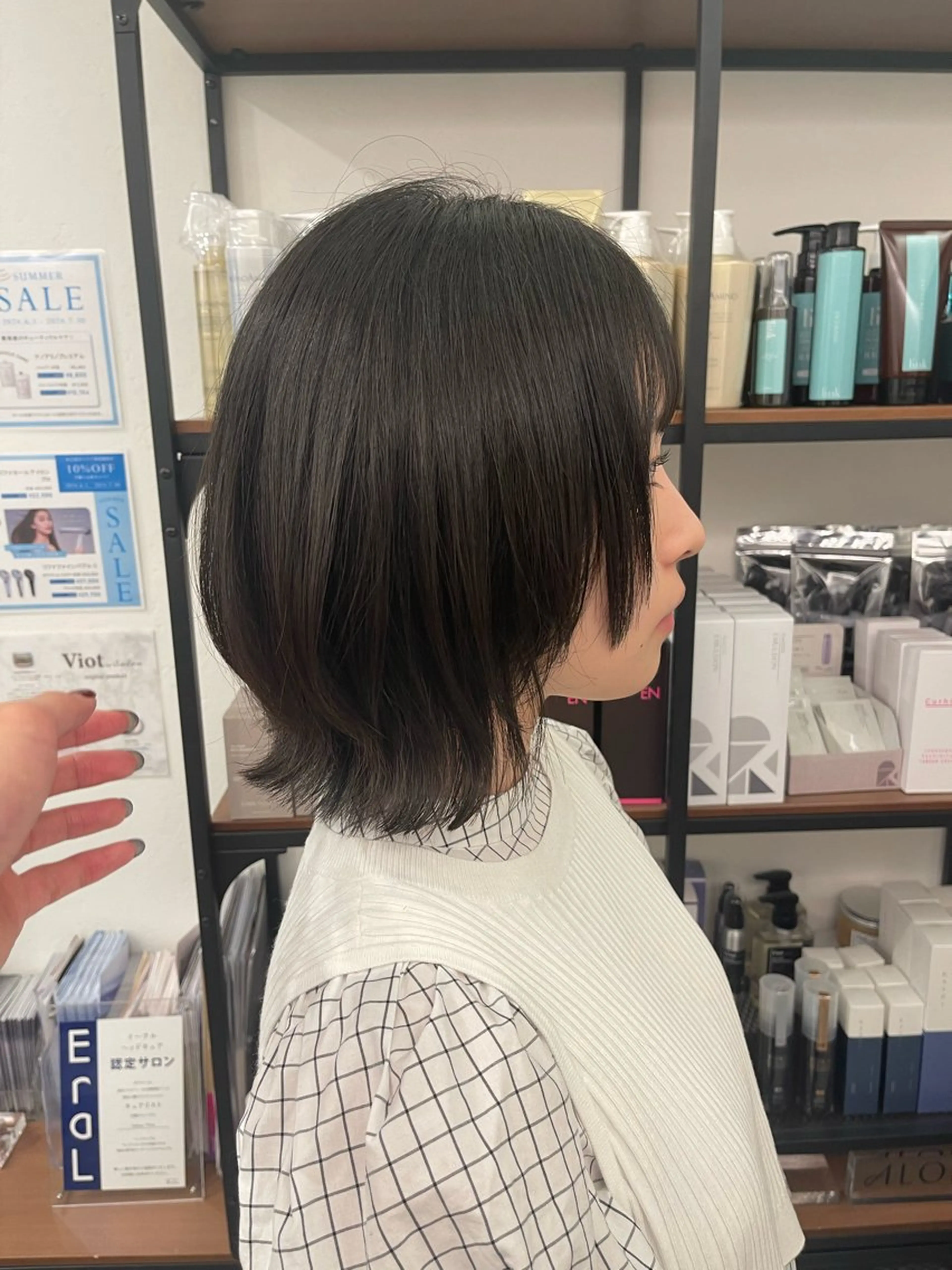 ショート ハイトーン/レイヤ ーTENSHOのヘアスタイル