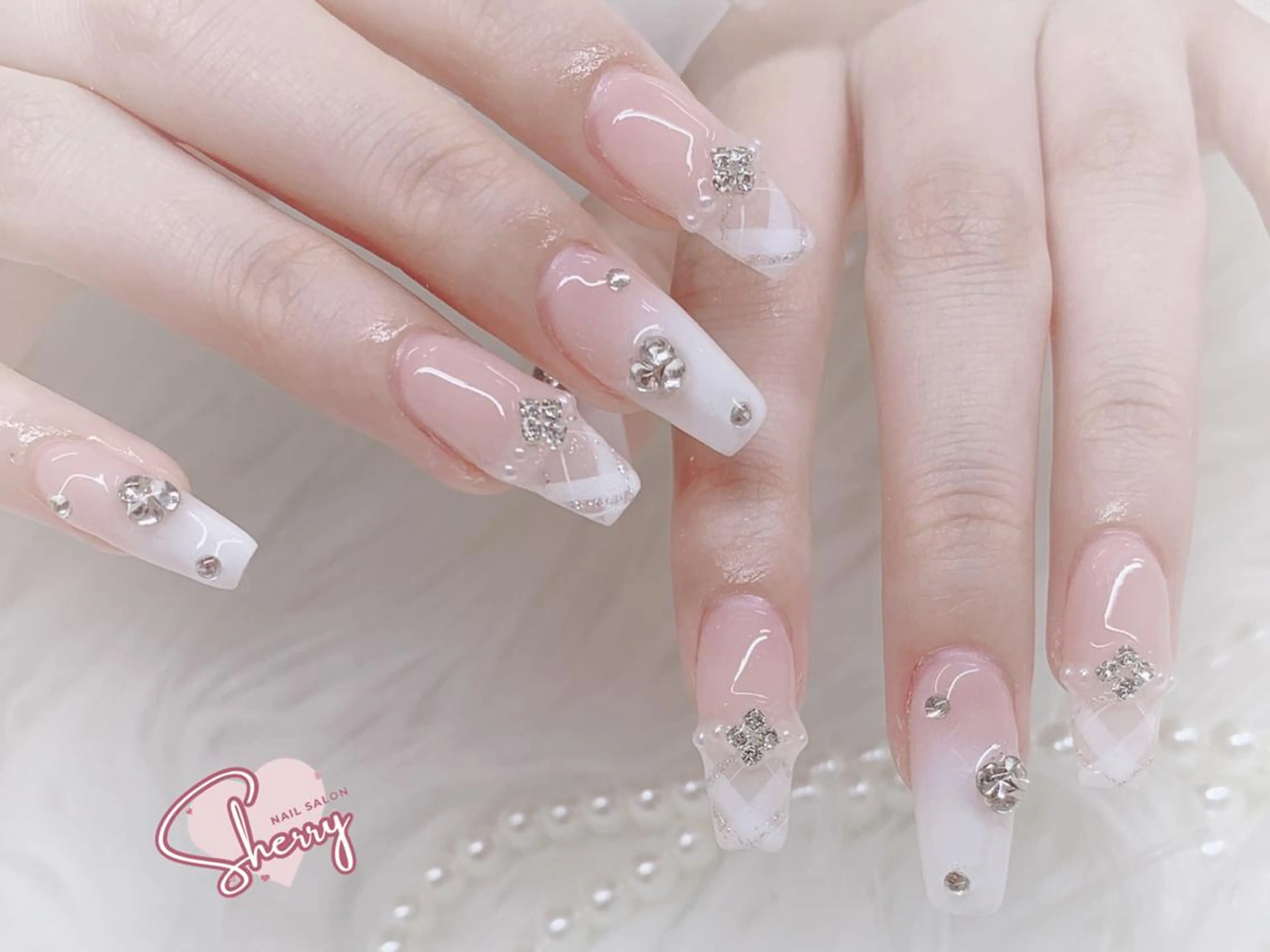 ネイル アートネイル チークネイル フットネイル ジェルネイル キラキラネイル 萌 自宅ネイルサロンのネイルデザイン