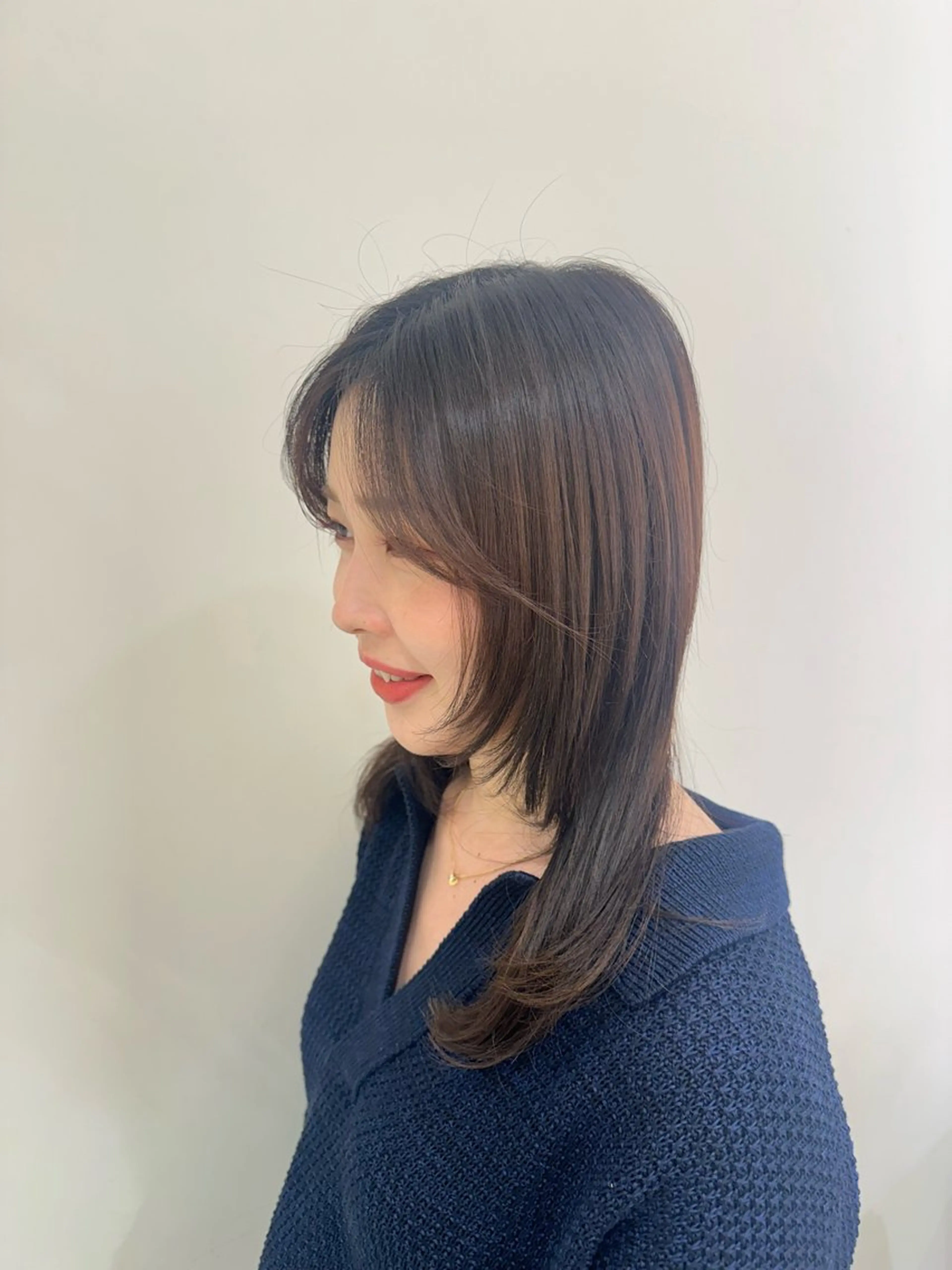 ミディアム カラー ヘアアレンジ タイトボブ個性派カラ ーAKANEのヘアスタイル