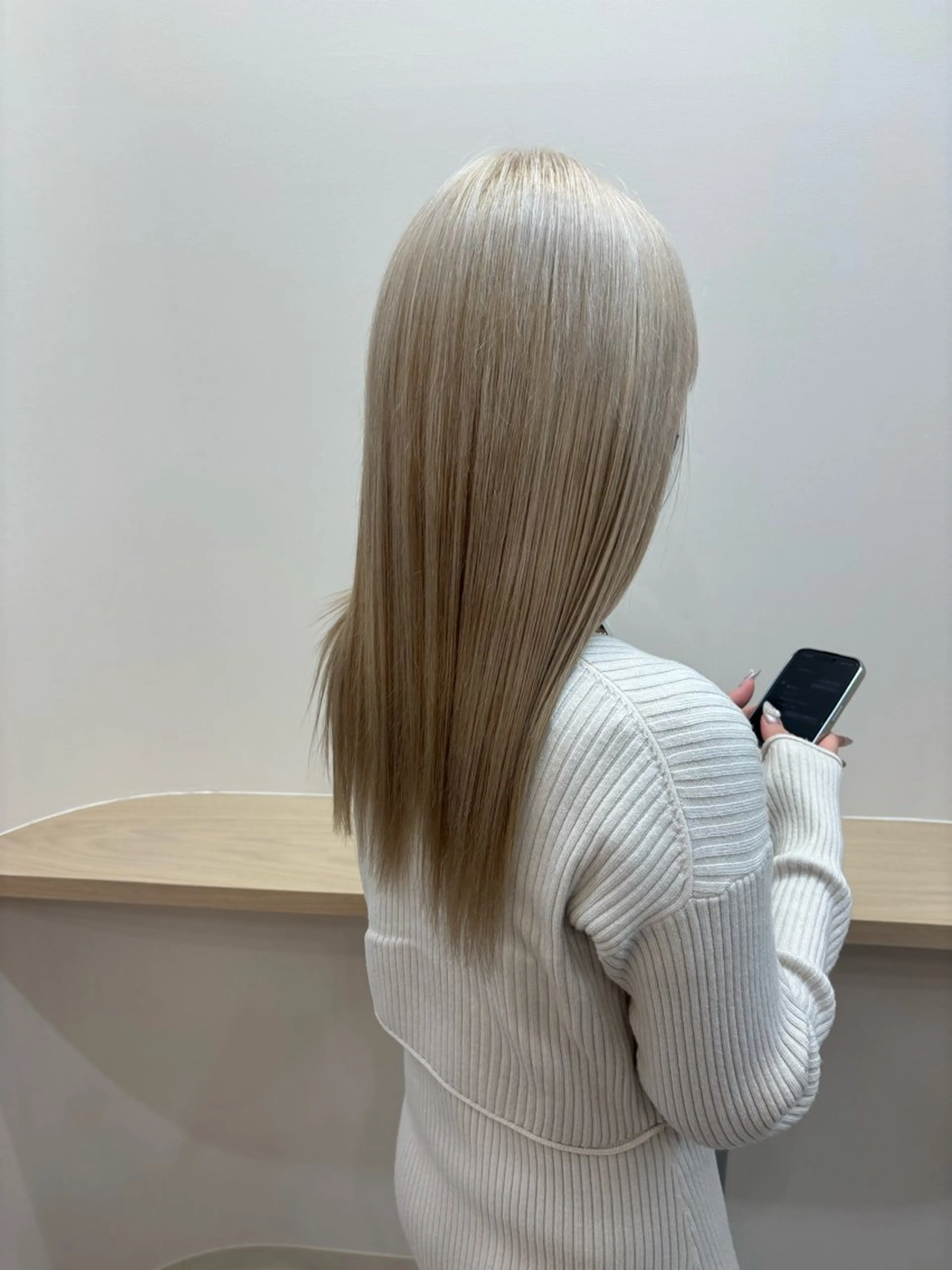 セミロング 縮毛矯正 カット ヘアカラー トリートメント とき/髪質改善/透明 感カラー☘️のヘアスタイル