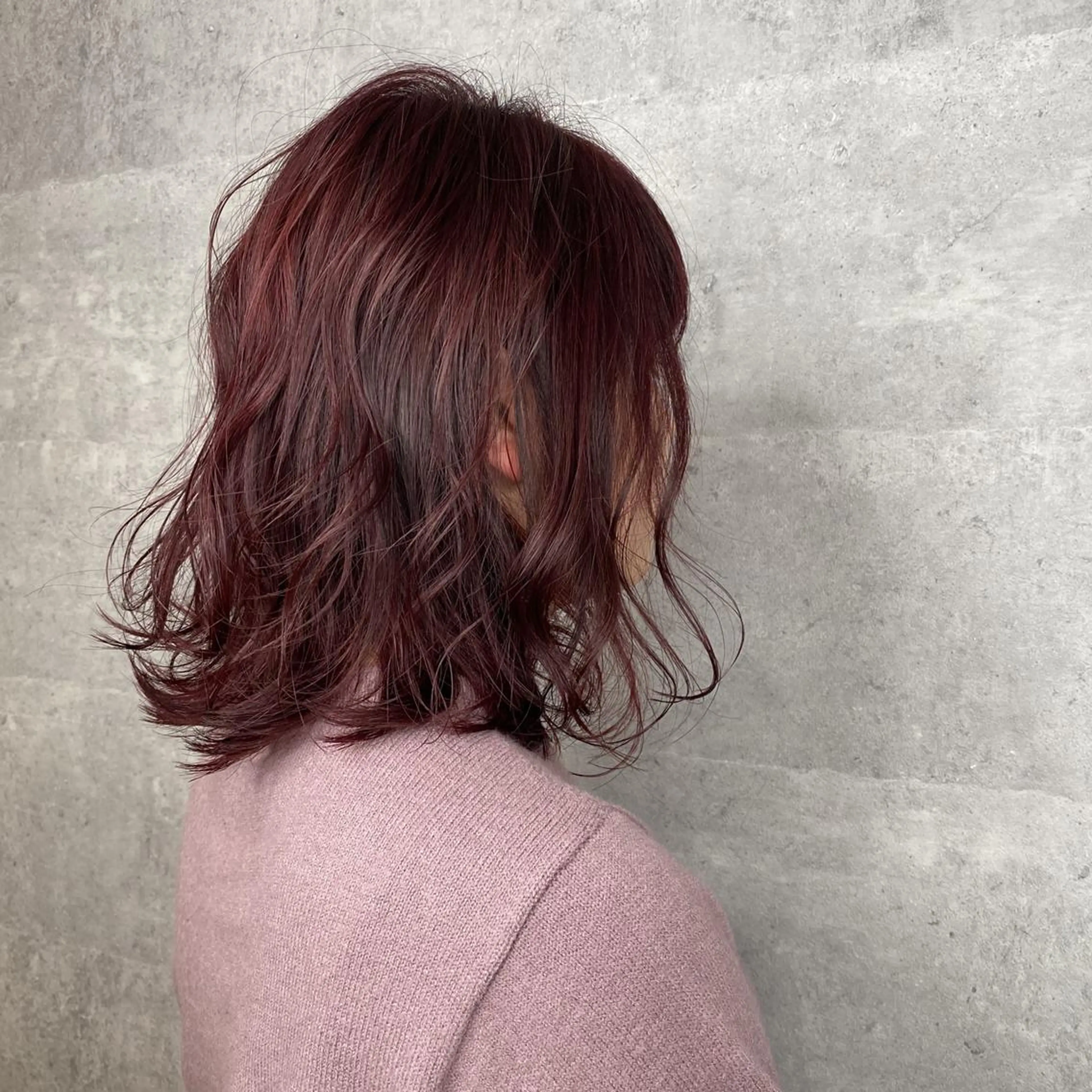 ミディアム カラー _WHITE 天王寺のヘアスタイル