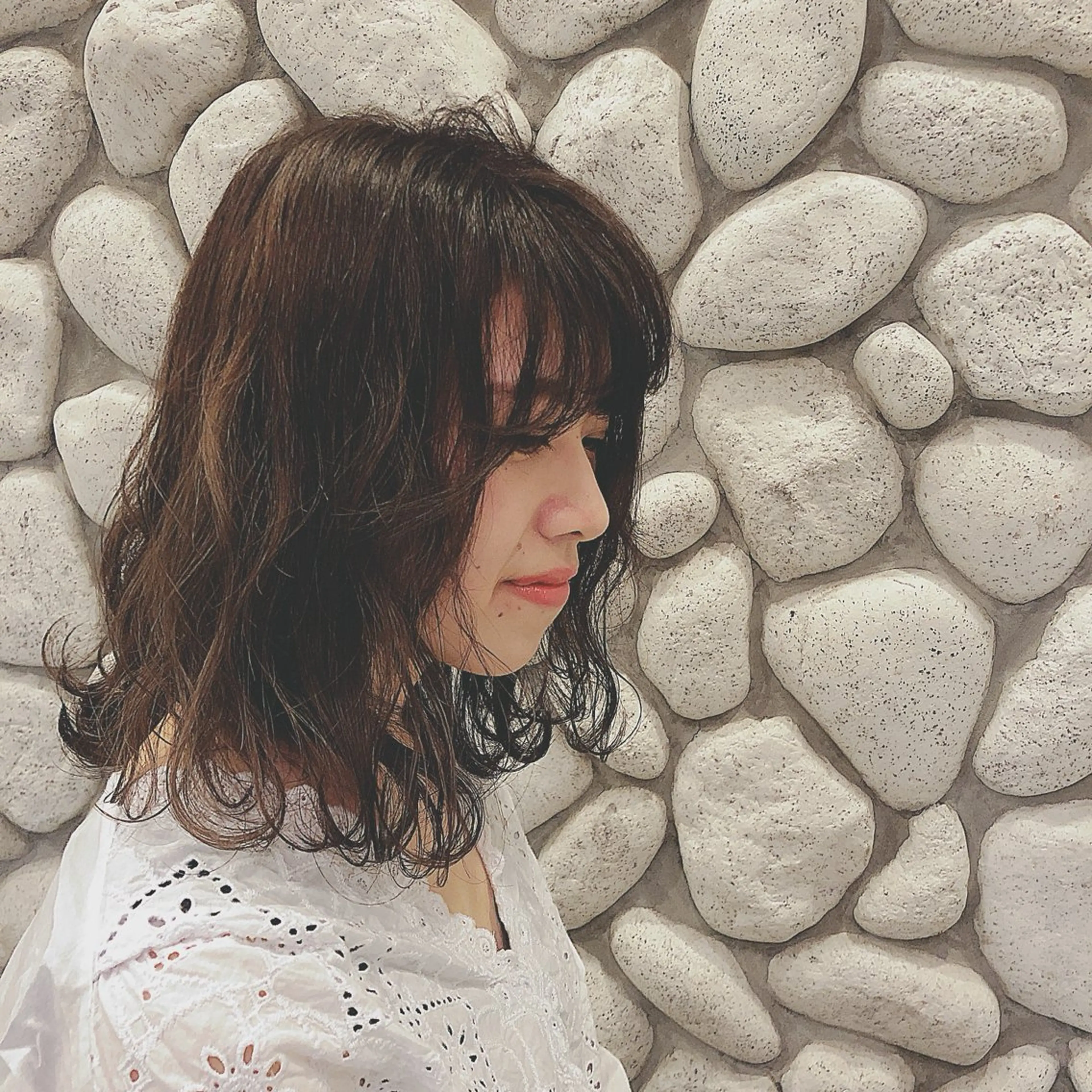 ミディアム 鈴木 彩花のヘアスタイル