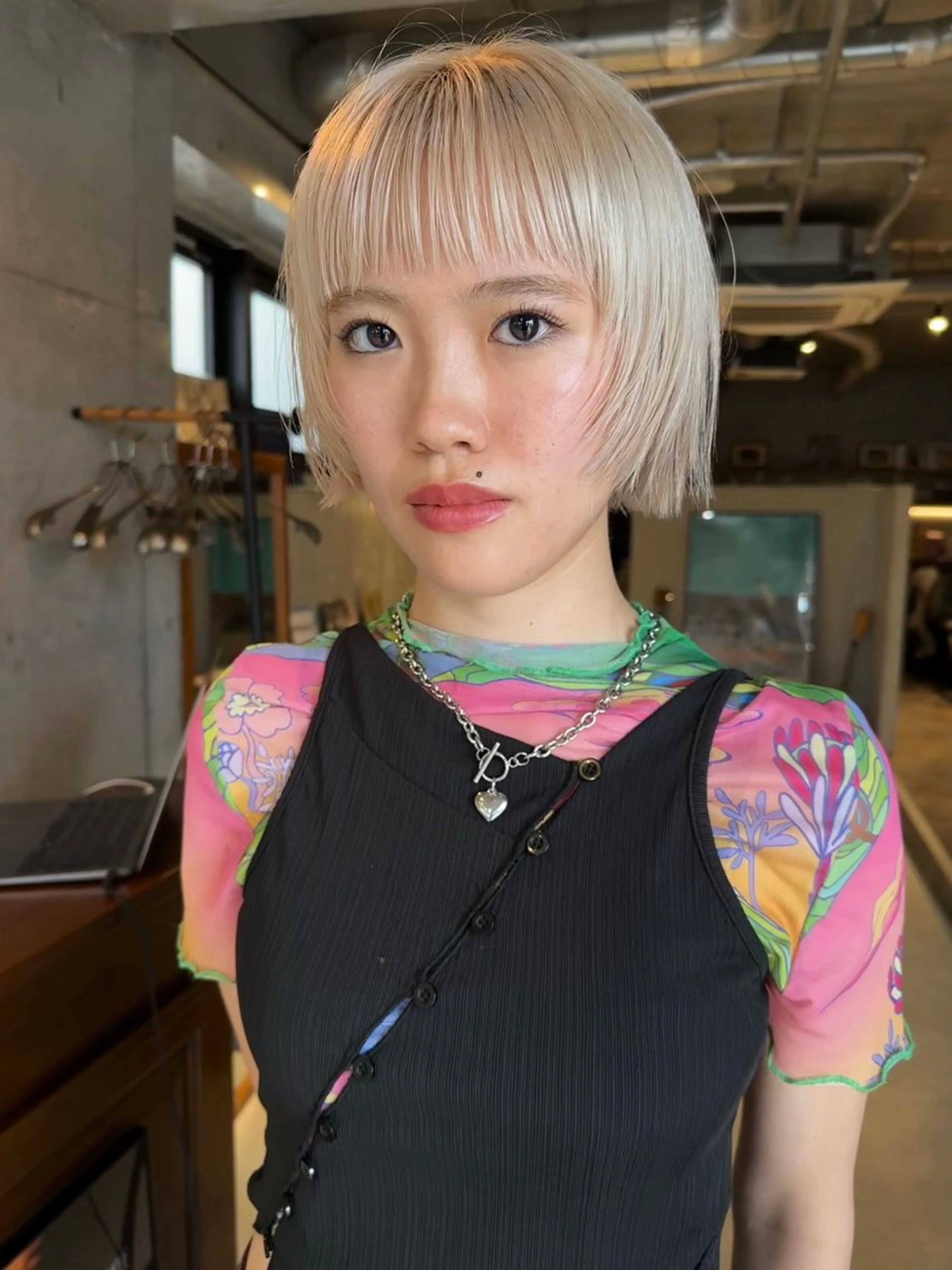 ショート カラー ブリーチ カット ヘアカラー トリートメント 斎藤祐樹 /レイヤー/パーマのヘアスタイル