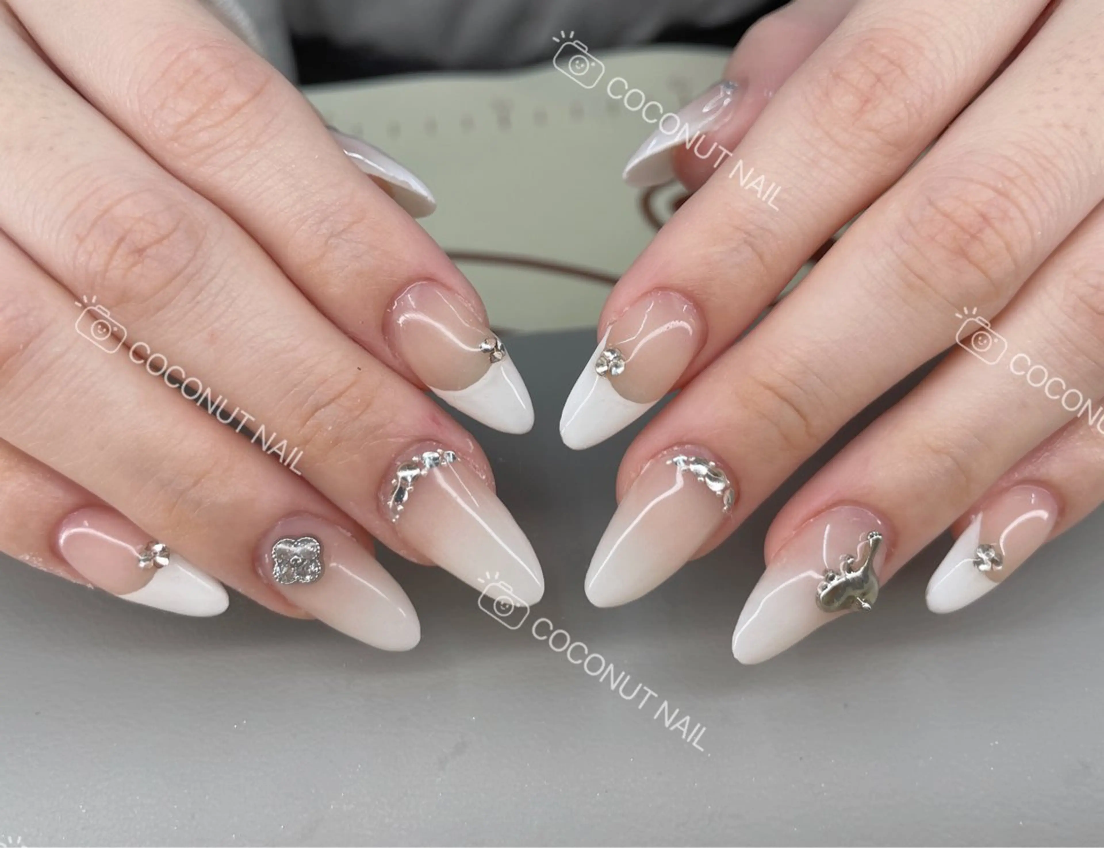 ネイル ハンドネイル 神田 ココナッツのネイルデザイン