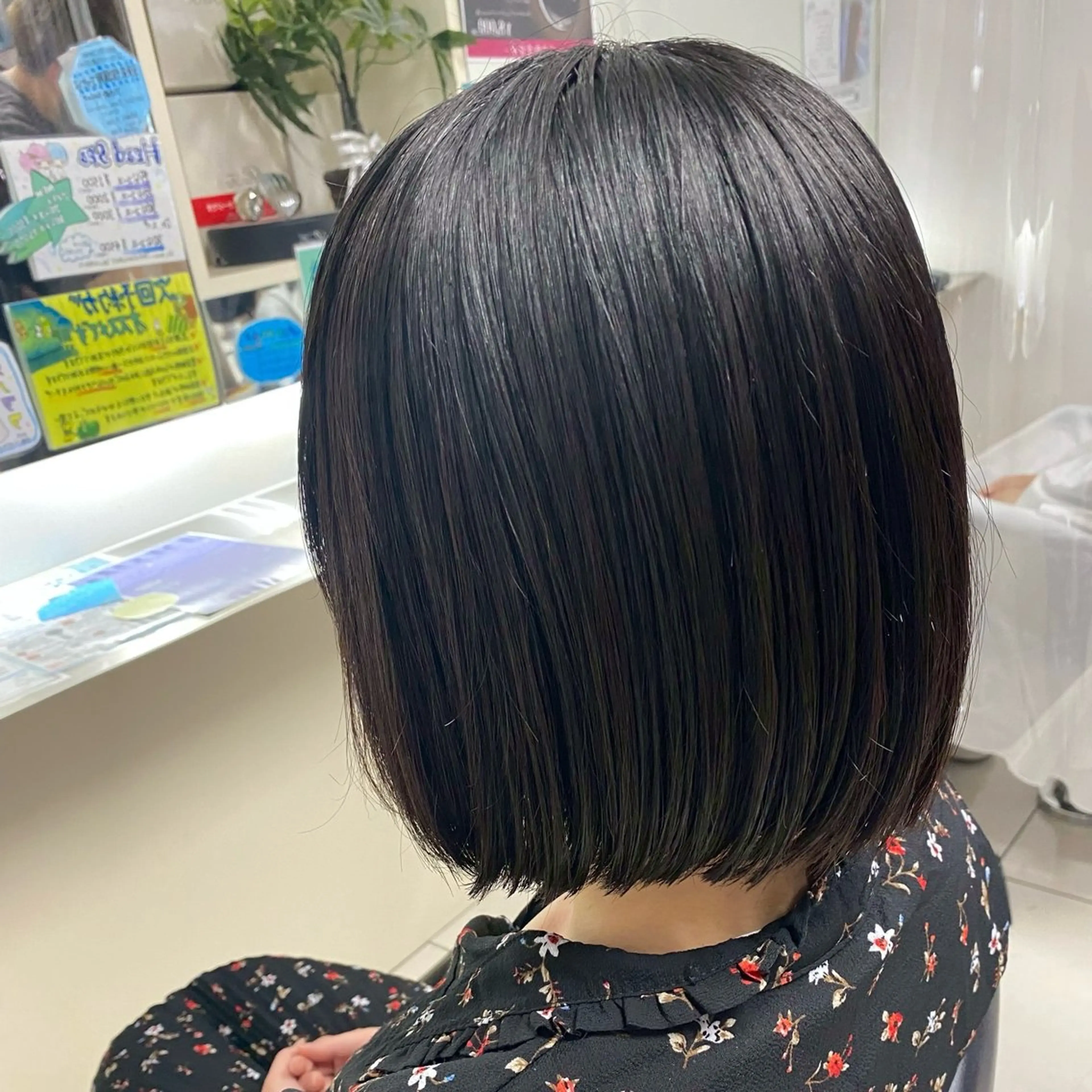 ミディアム カット/艶カラー🎨 平間千賀のヘアスタイル