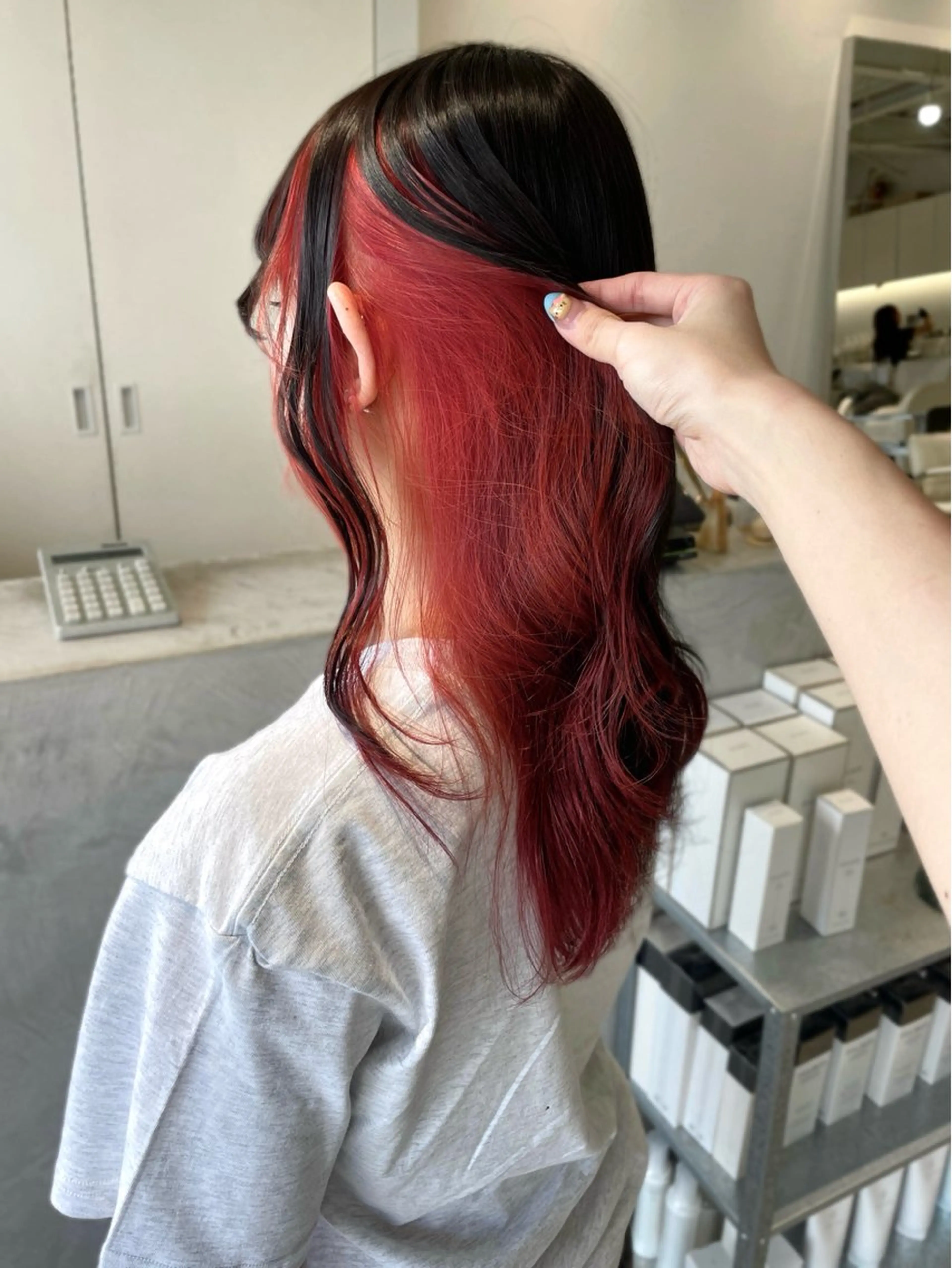 ロング カラー ヘアカラー 林 千聖のヘアスタイル