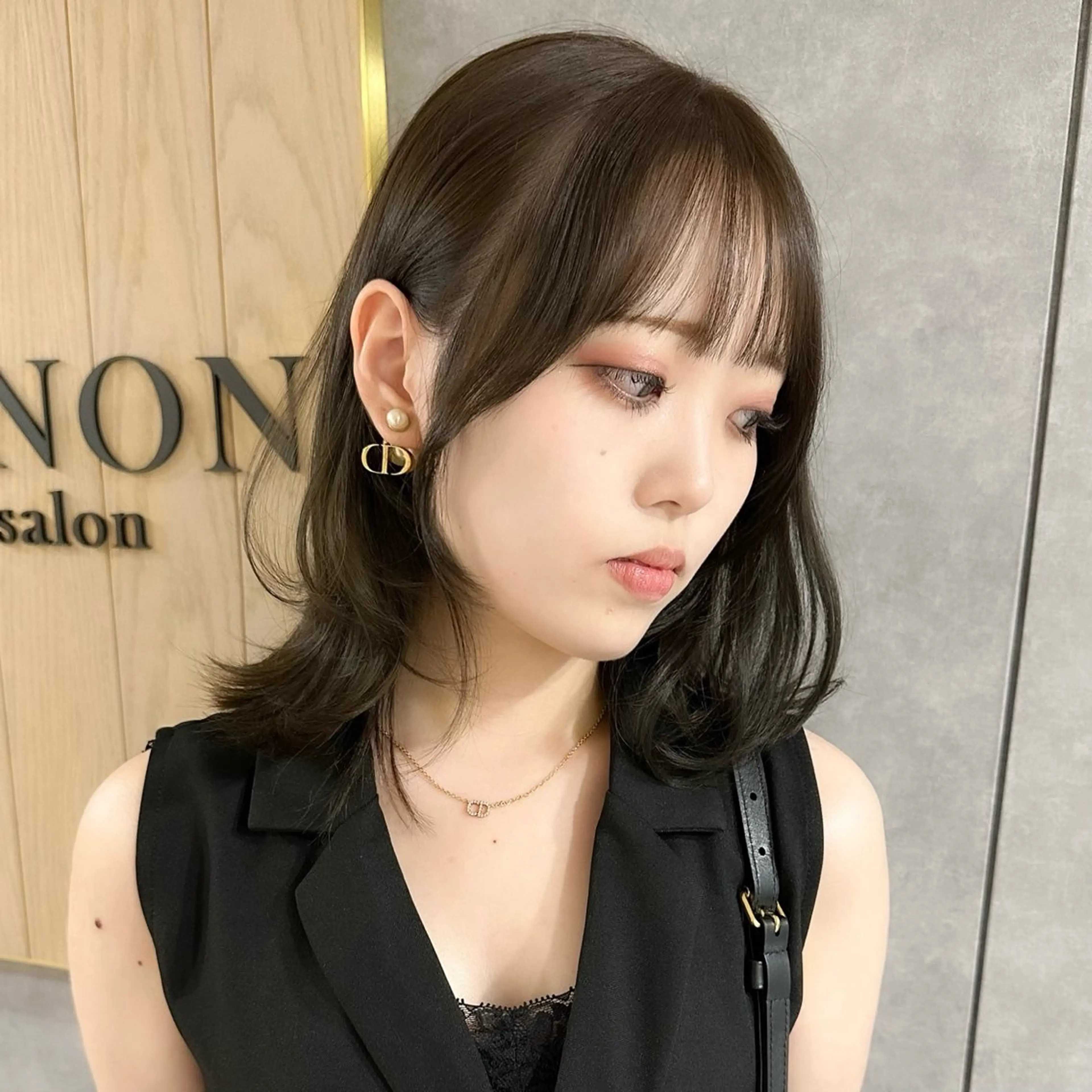 ミディアム カラー 透明感カラー レイヤーカット 小顔カット カット ヘアカラー ショートオタク ❣️Genkiのヘアスタイル