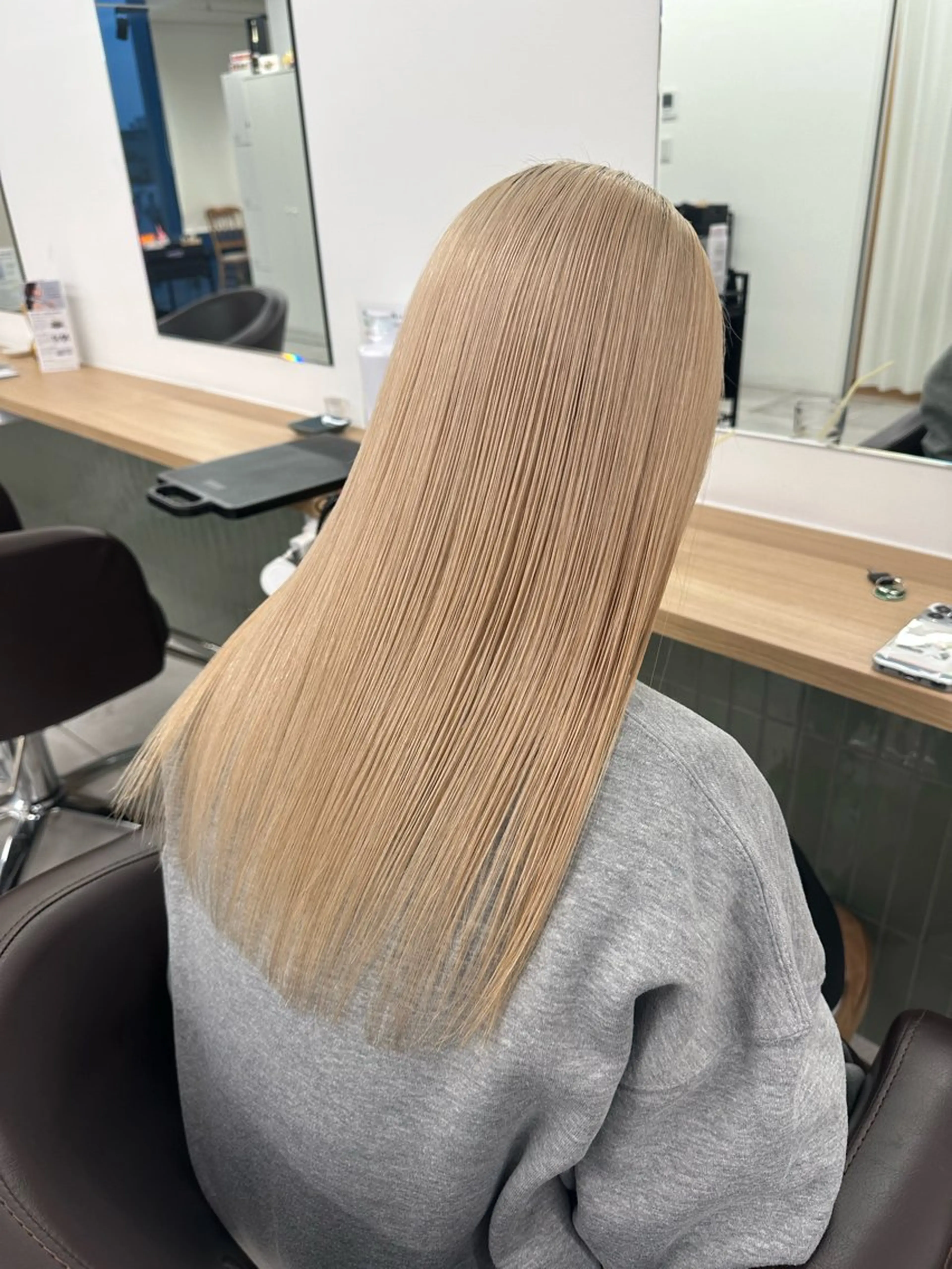 🌱既存の方のみ🌱似合わせカット+ケアブリーチ+ダメージレスカラー+プレミアムトリートメントの写真