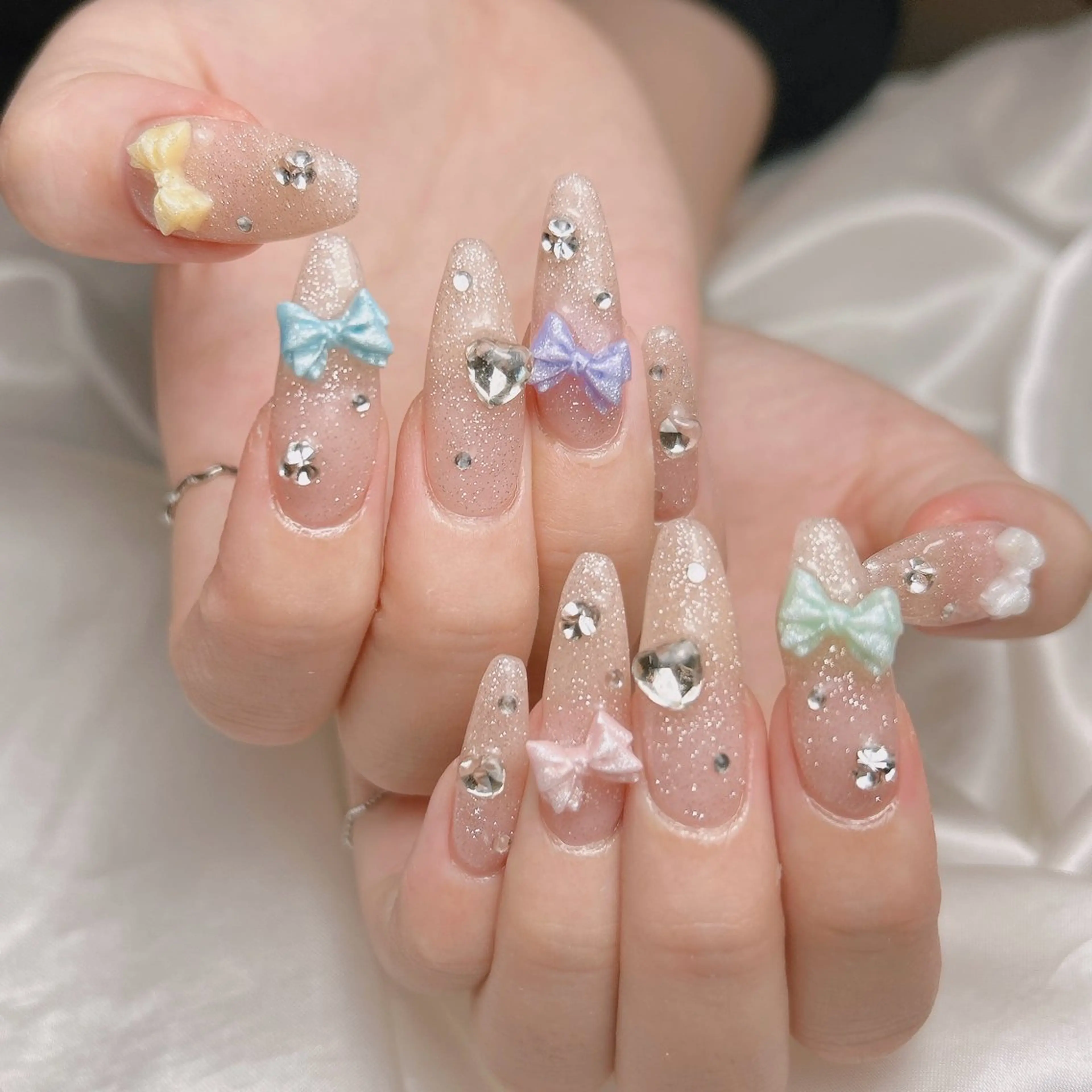ネイル リボン ハンドネイル junna 金山.東別院.上前津のネイルデザイン