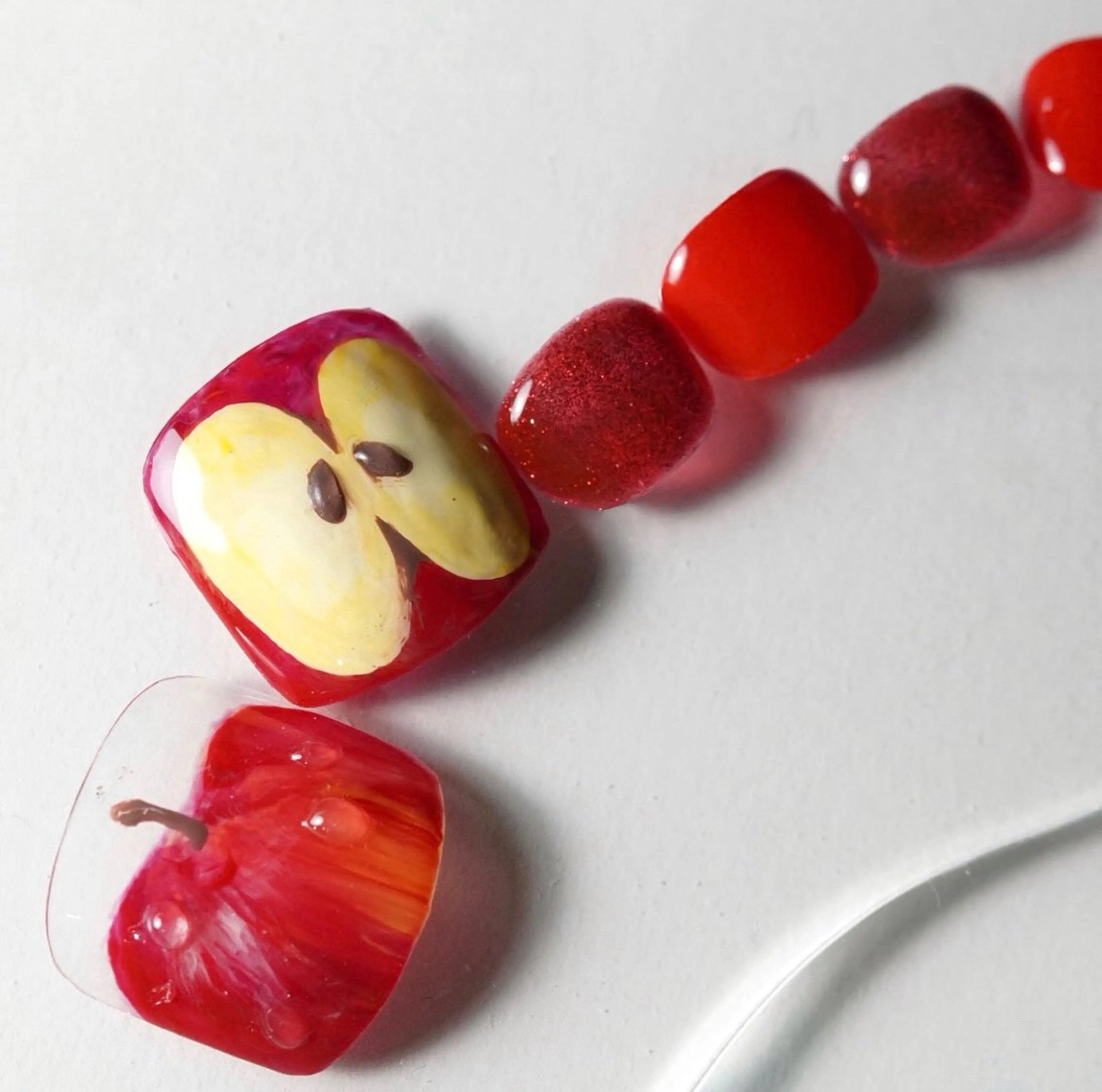 ミディアム フットネイル Re nail所属・Re nailのネイルデザイン