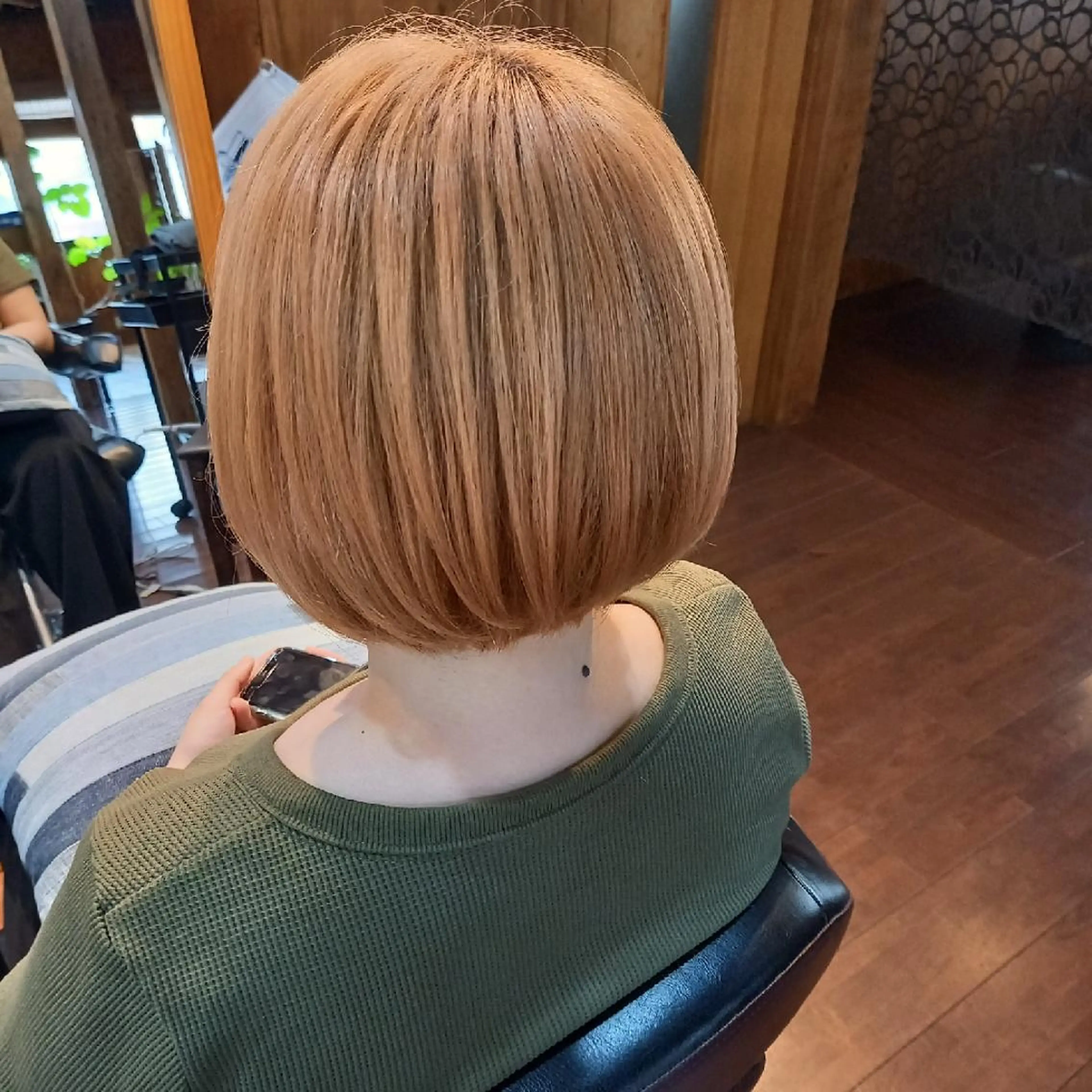 ショート 飯田 仁美のヘアスタイル