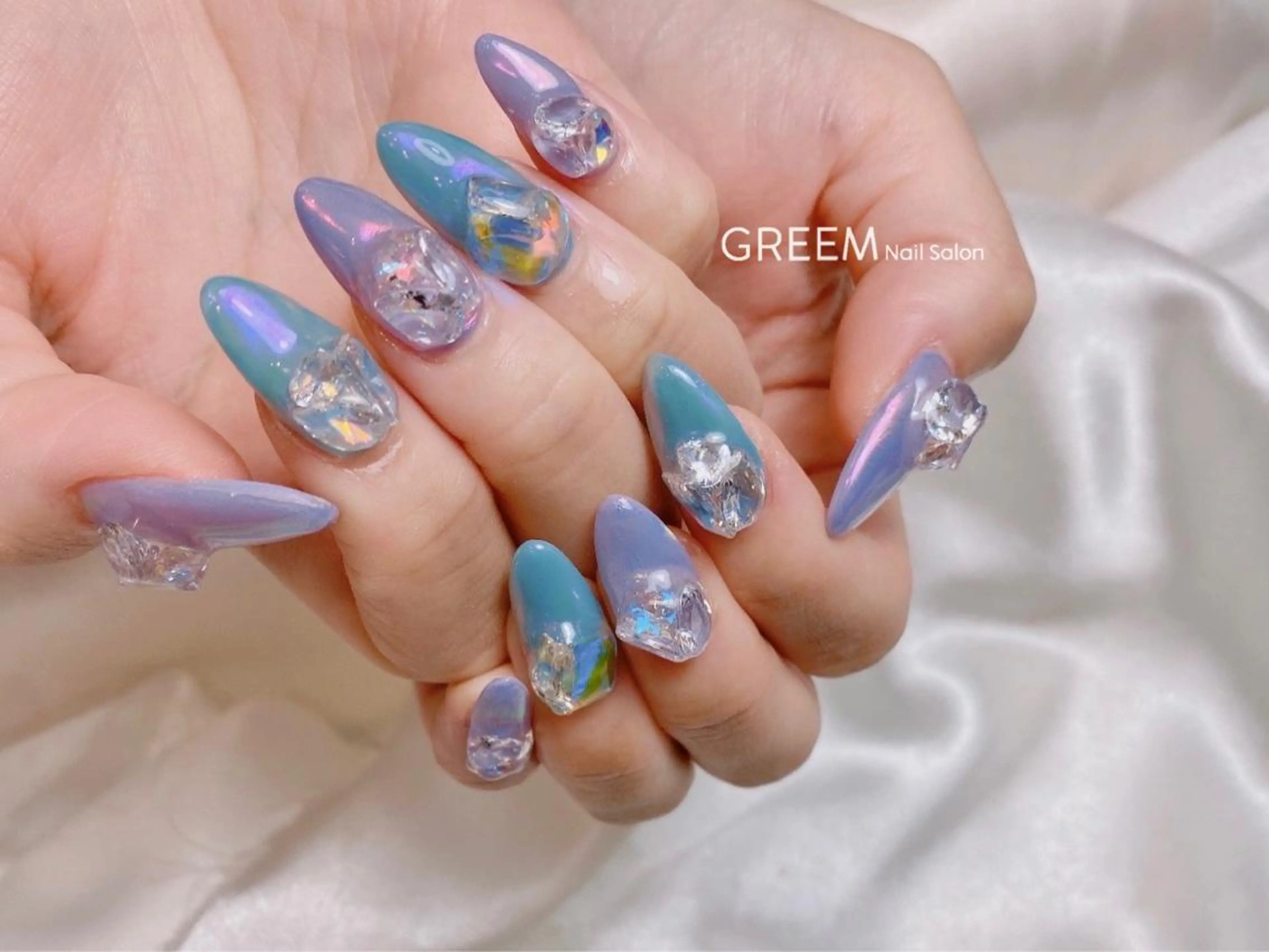 ネイル オーロラネイル 氷ネイル・うるうるネイル キラキラネイル GREEM グリームのネイルデザイン