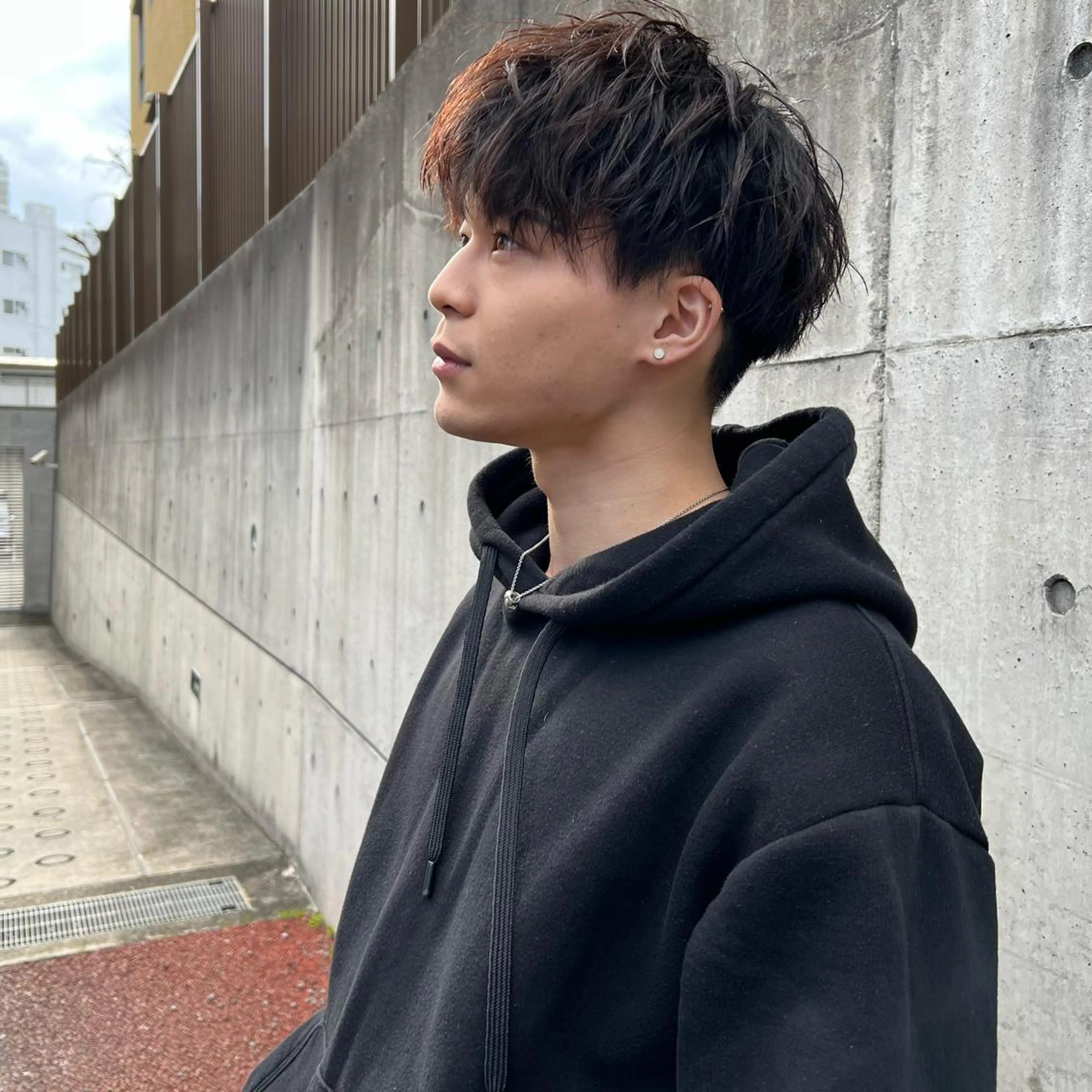 メンズ メンズハイトーン カルマパーマ メンズ韓国風 マッシュウルフ マッシュ カット マンツーマン×半個室 まちだきょうすけのヘアスタイル