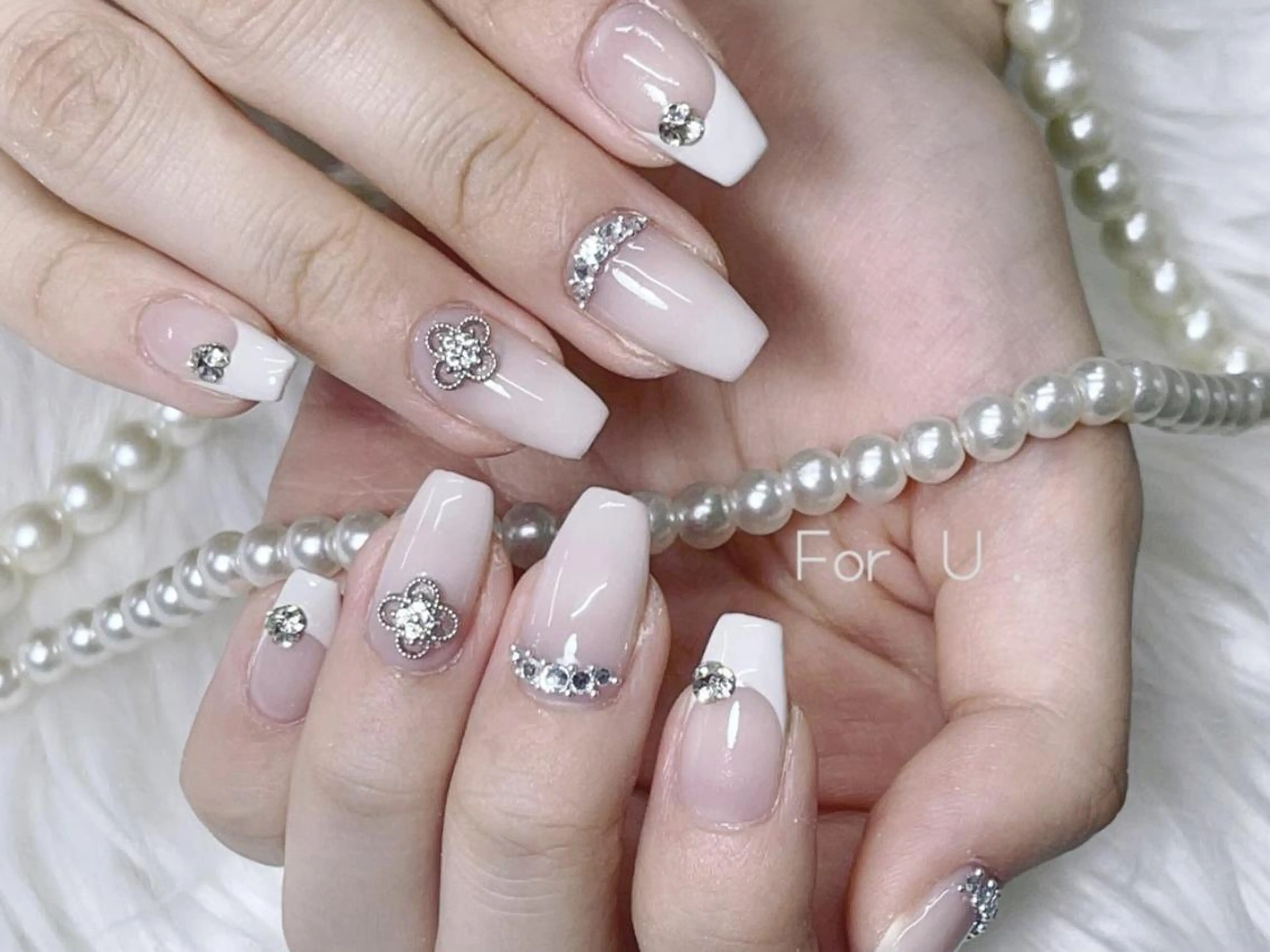 メンズ ネイル アートネイル フレンチネイル ジェルネイル キラキラネイル パラジェル Bloom kabukiのネイルデザイン