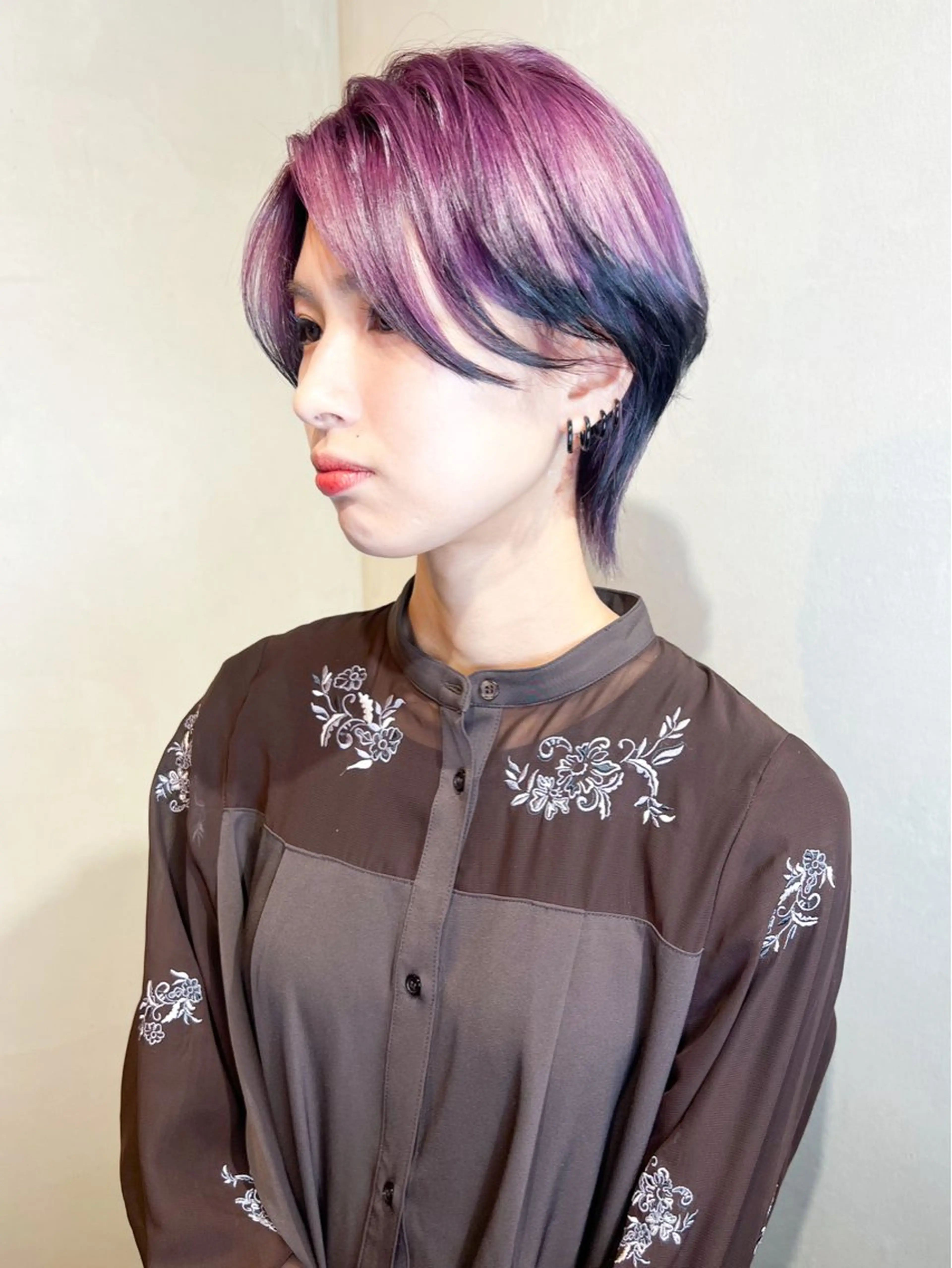 ショート カラー ヘアカラー トリートメント Aya/四条烏丸/ インナーカラーのヘアスタイル