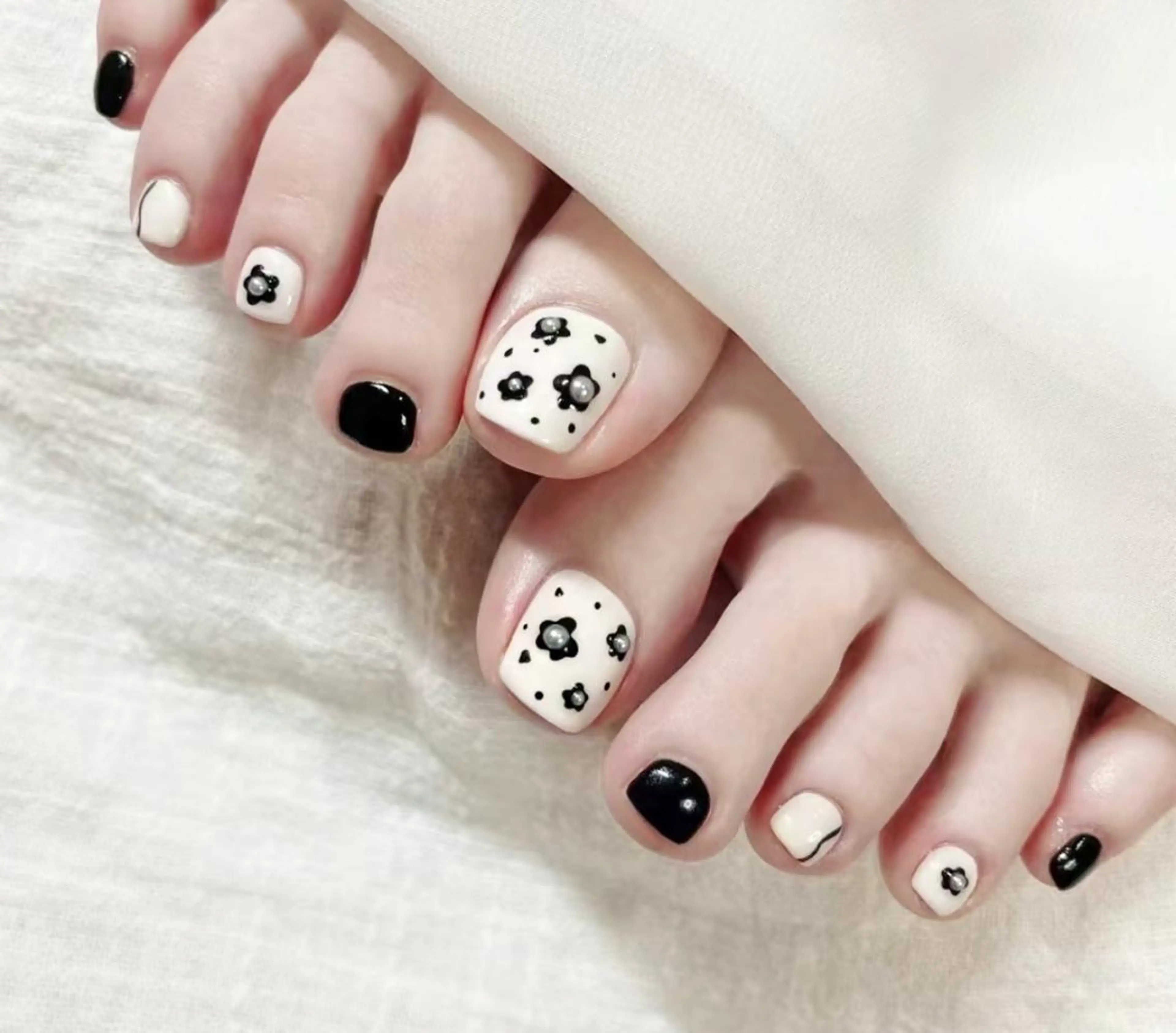 ネイル フットネイル フットネイル For U nail スカルプ専門店のネイルデザイン