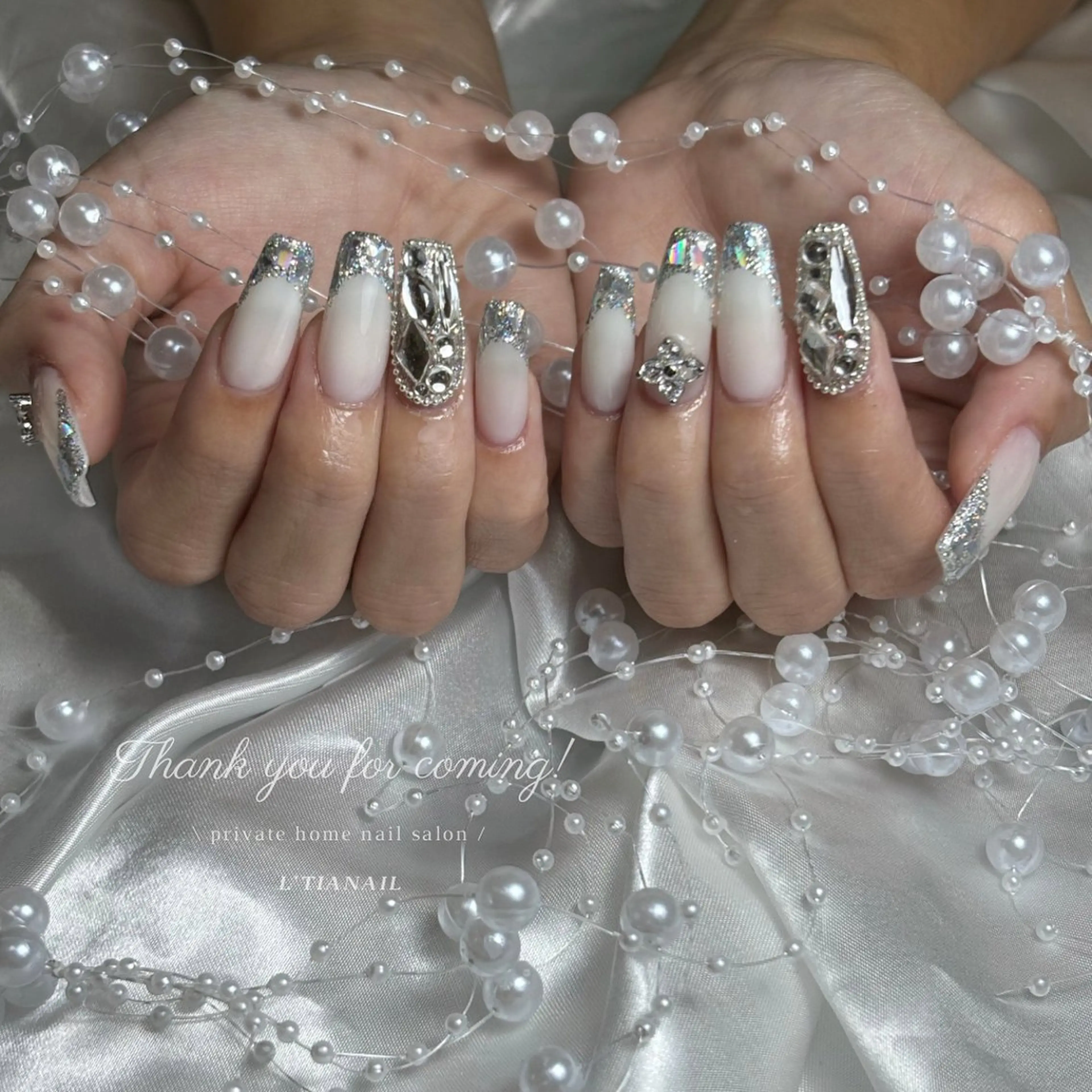 セミロング L'tia nailのネイルデザイン