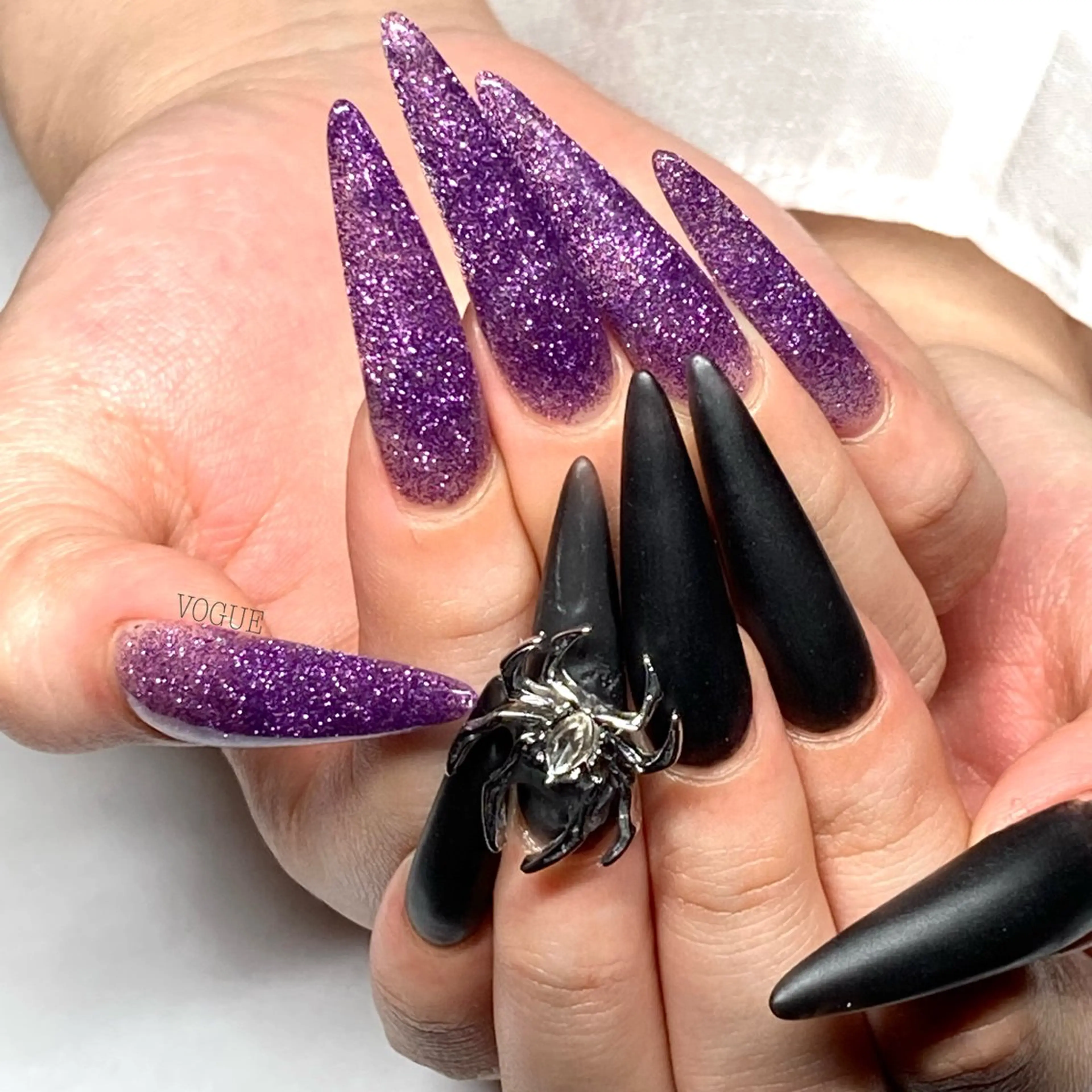 ネイル ハンドネイル VOGUE ×SWANのネイルデザイン