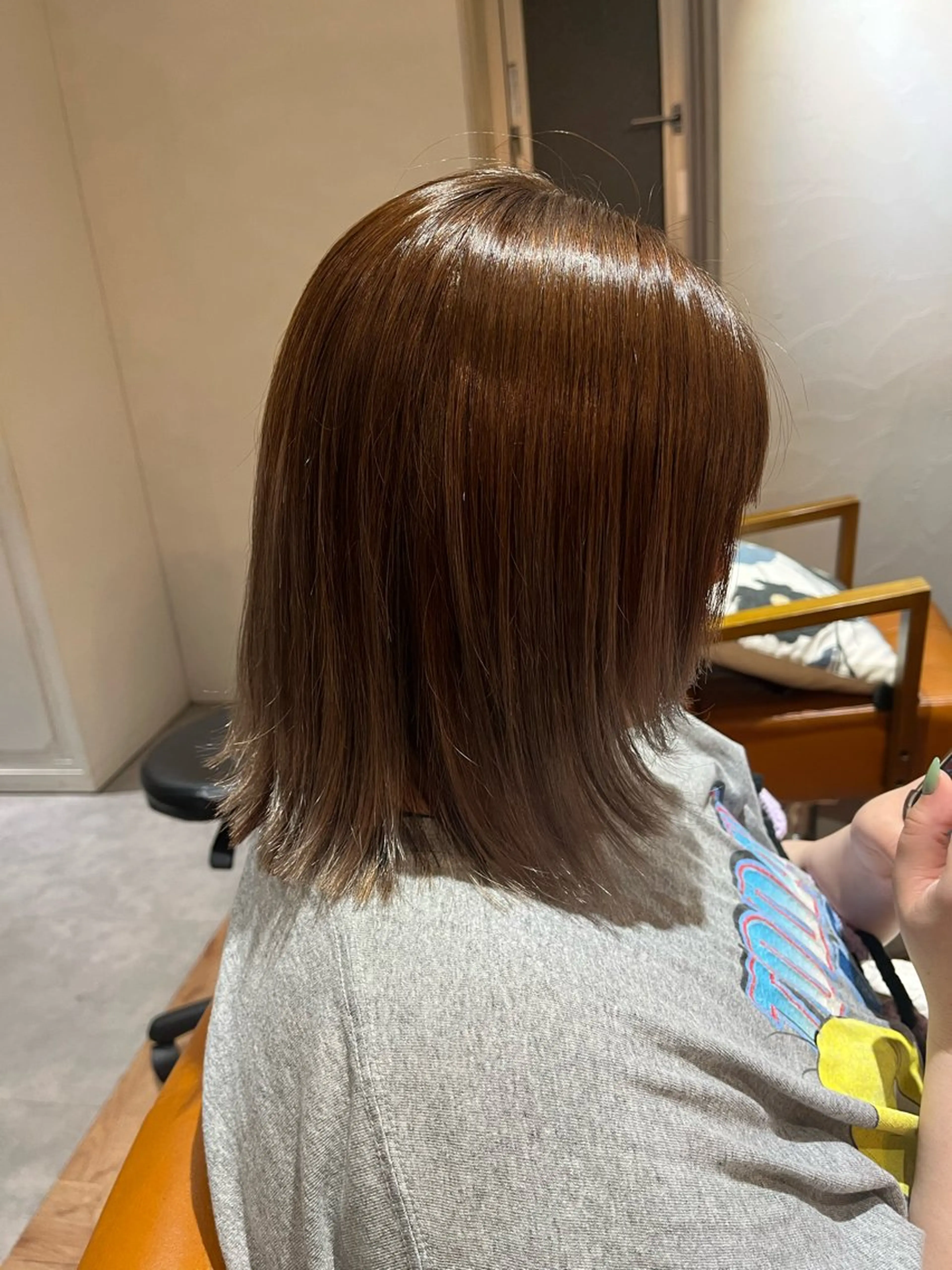 ミディアム カラー ベージュカラー ブリーチ イルミナカラー 顔まわりレイヤー 顔周りカット little lulu 梅田所属・Saya/ショート/ ボブ/ 大阪/梅田のヘアスタイル